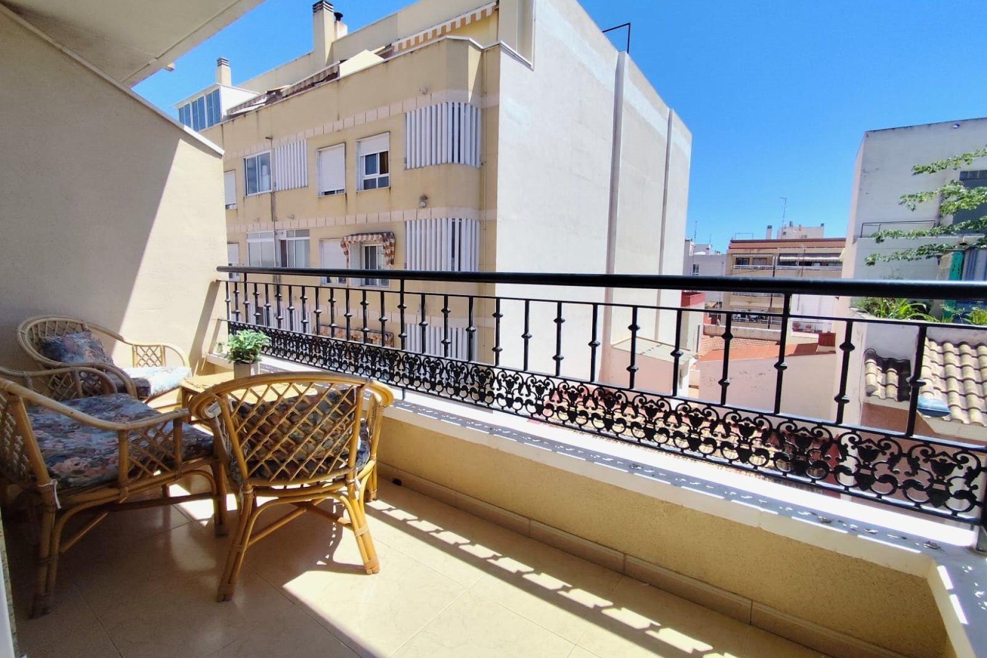 Revente - Apartment -
Torrevieja - Centro