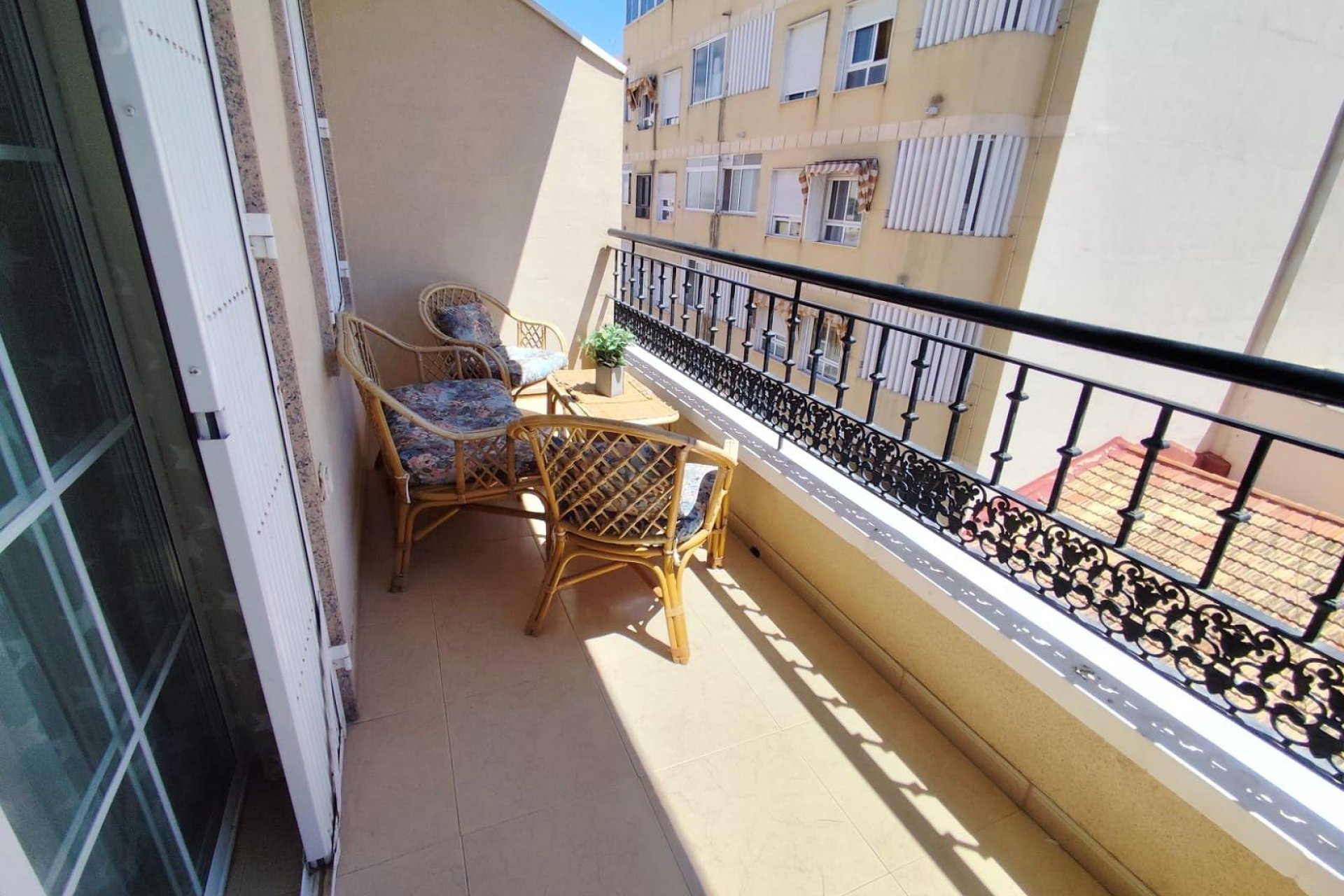 Revente - Apartment -
Torrevieja - Centro