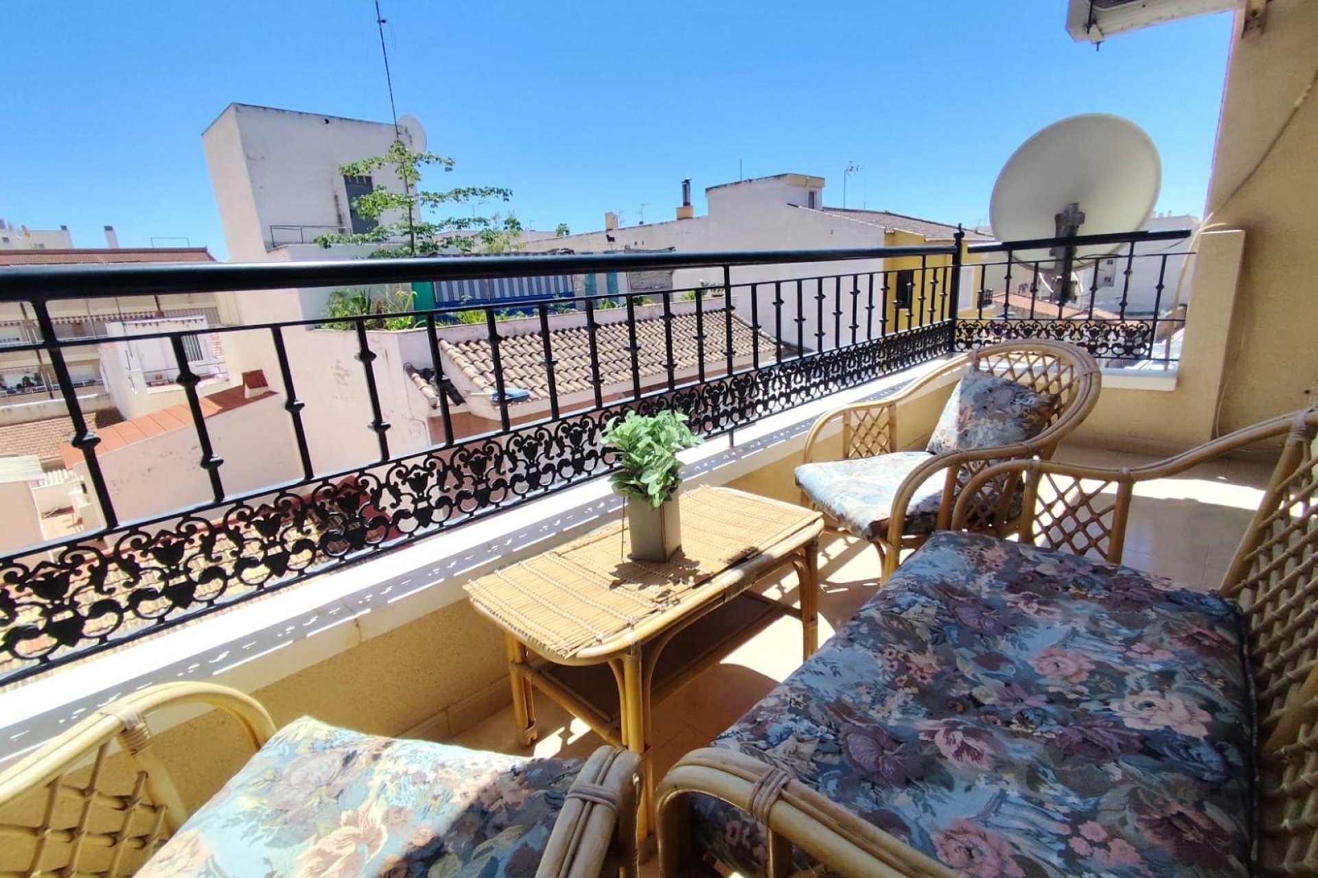 Revente - Apartment -
Torrevieja - Centro