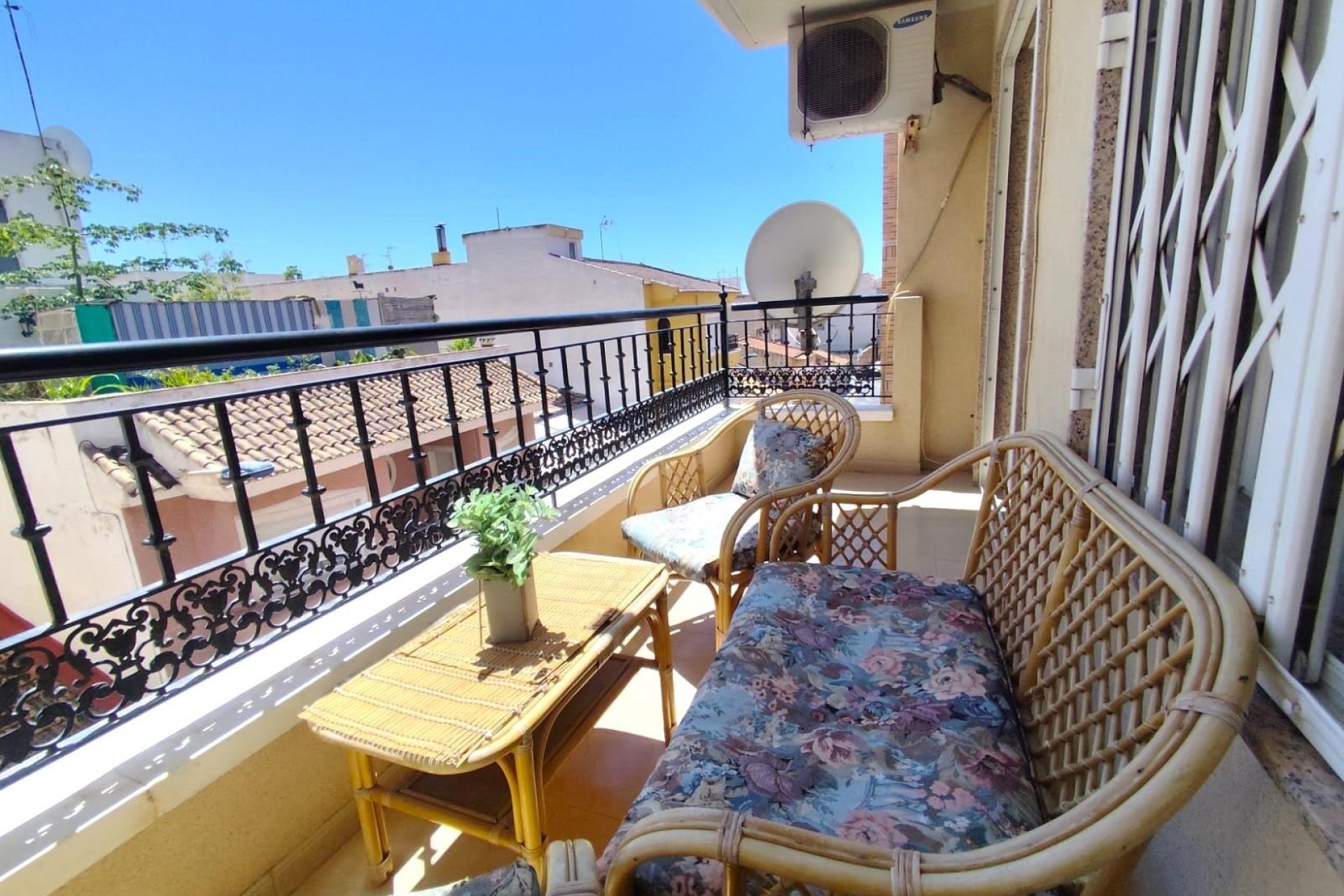 Revente - Apartment -
Torrevieja - Centro