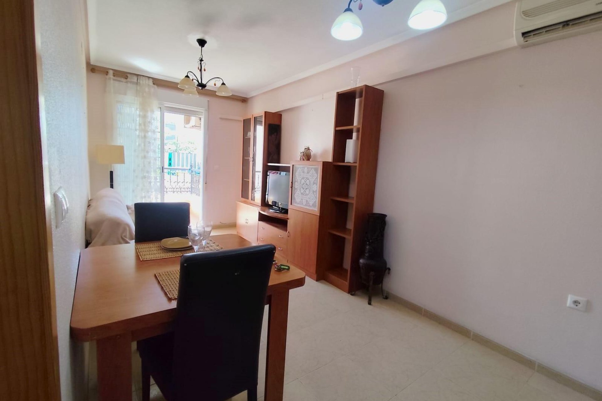 Revente - Apartment -
Torrevieja - Centro
