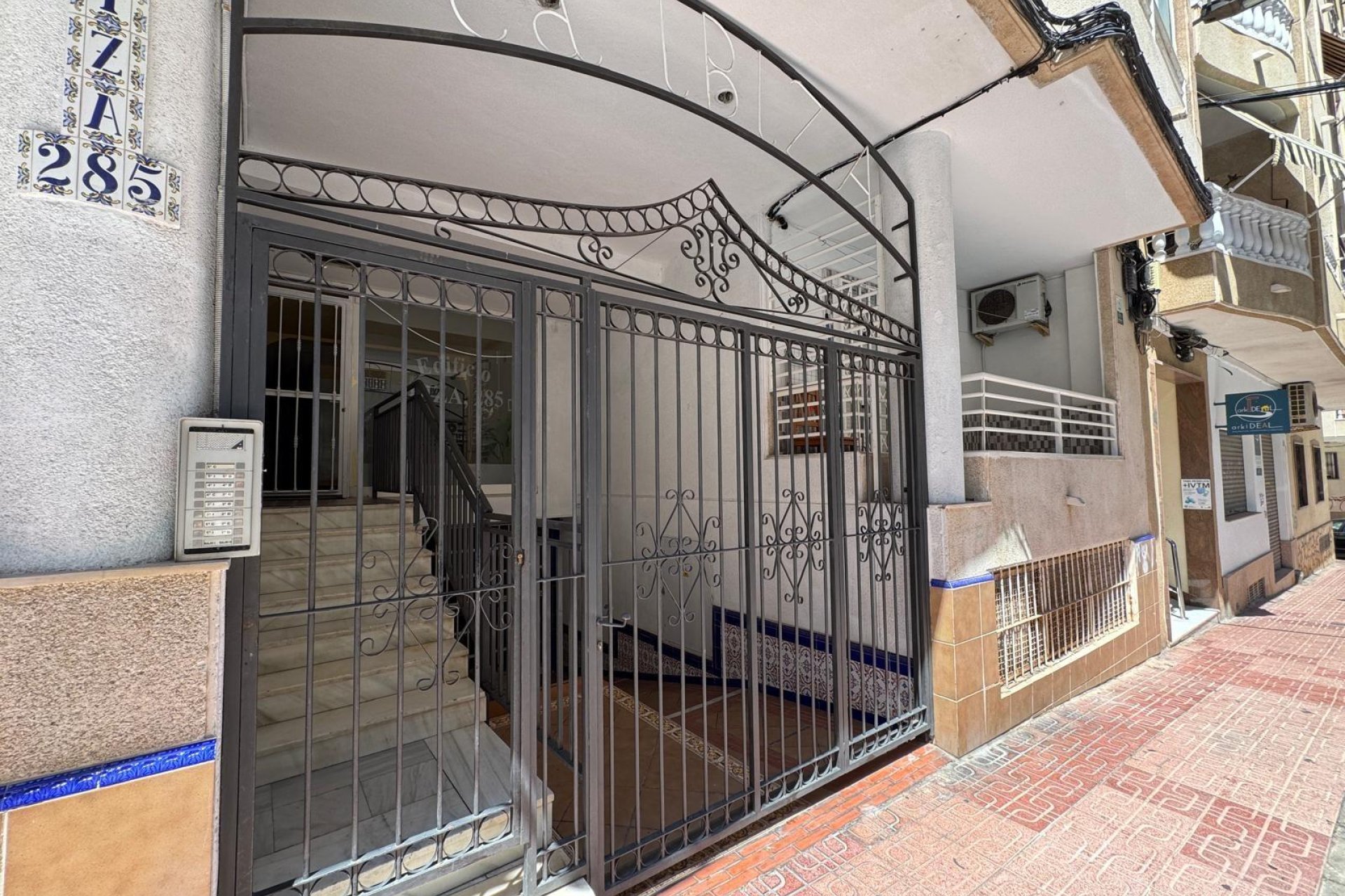 Revente - Apartment -
Torrevieja - Centro