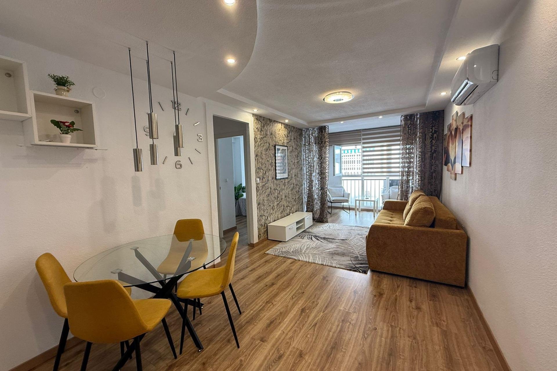 Revente - Apartment -
Torrevieja - Centro