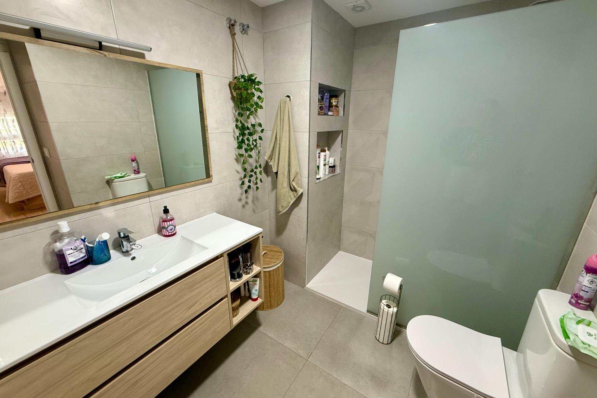 Revente - Apartment -
Torrevieja - Centro