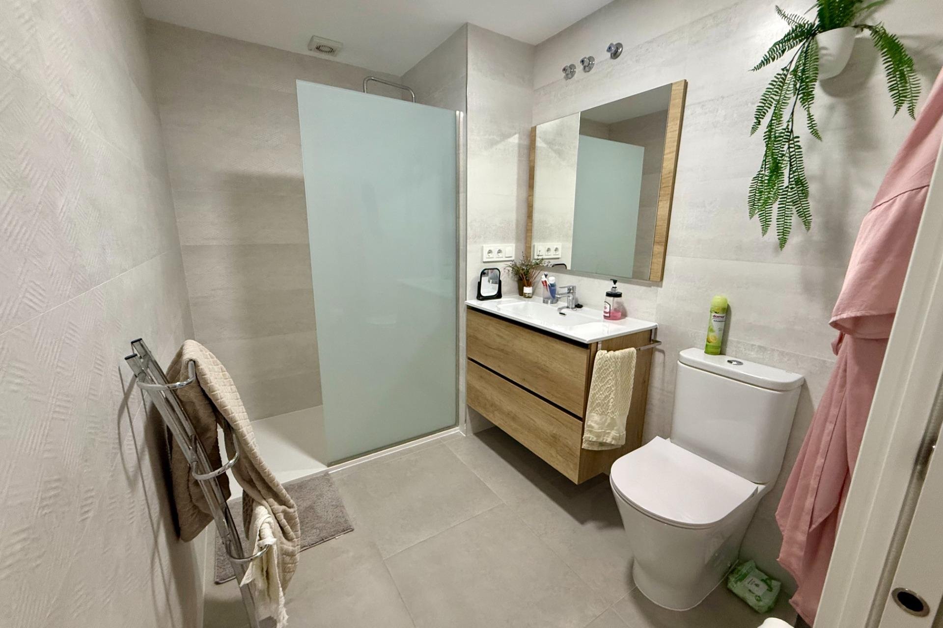 Revente - Apartment -
Torrevieja - Centro