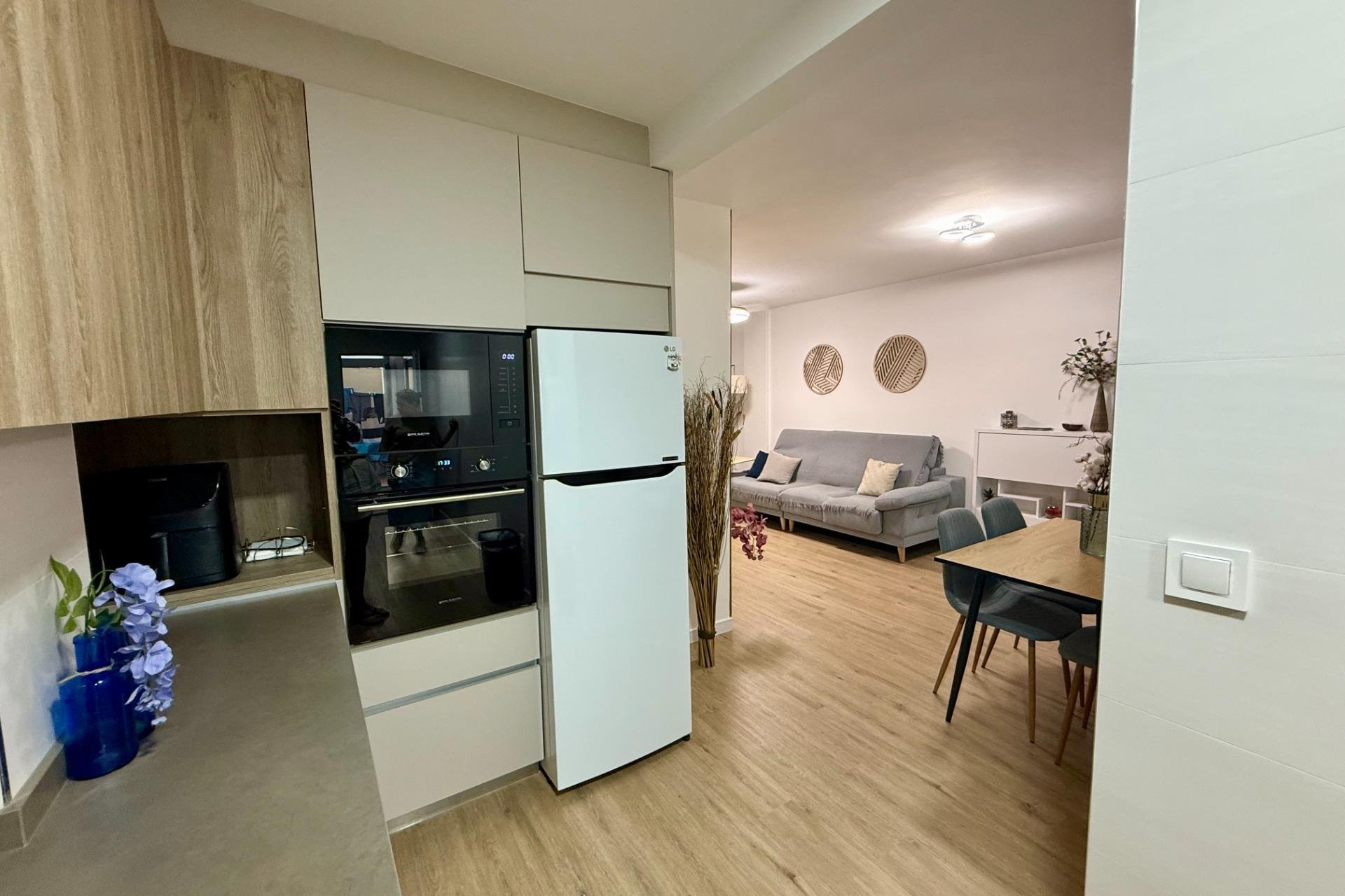 Revente - Apartment -
Torrevieja - Centro