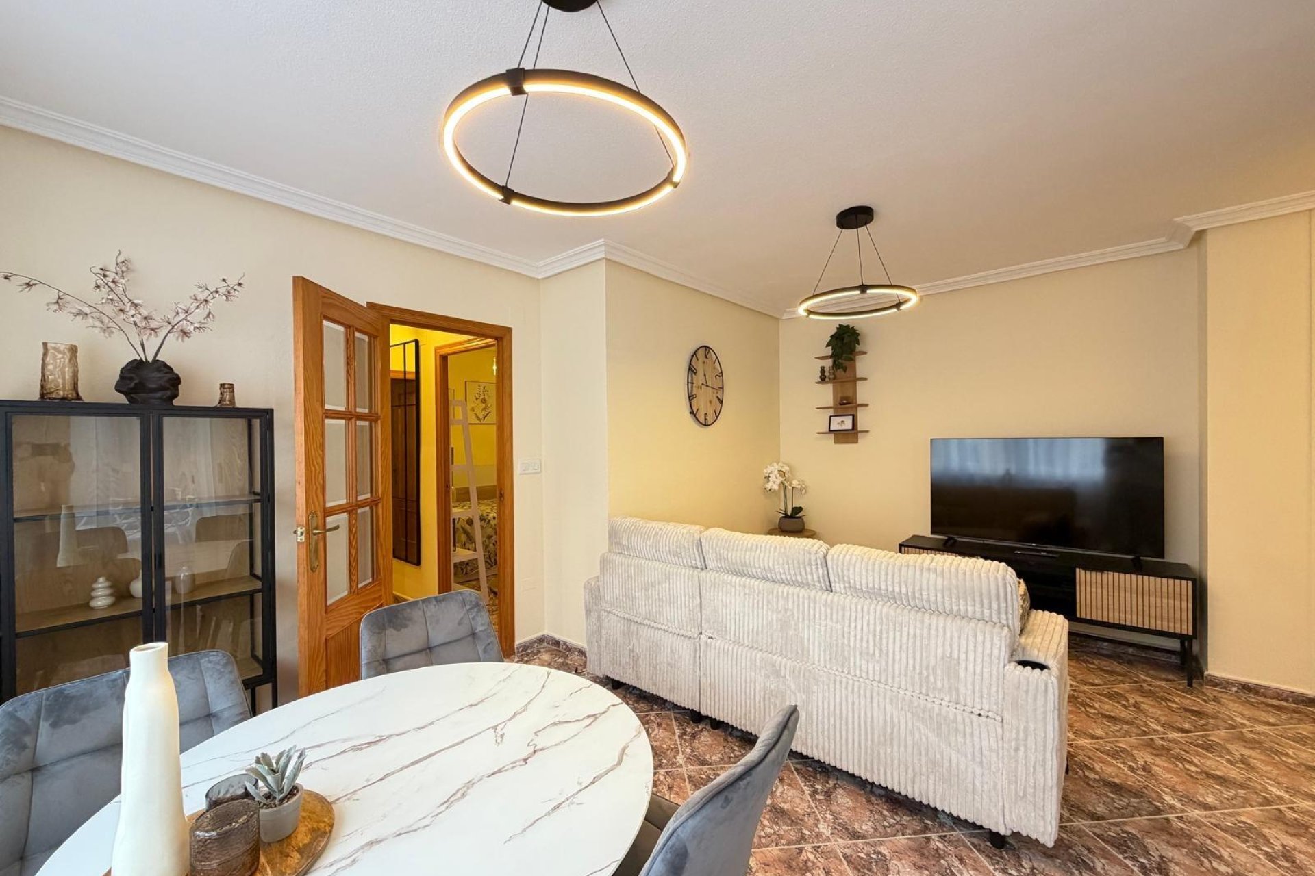 Revente - Apartment -
Torrevieja - Centro