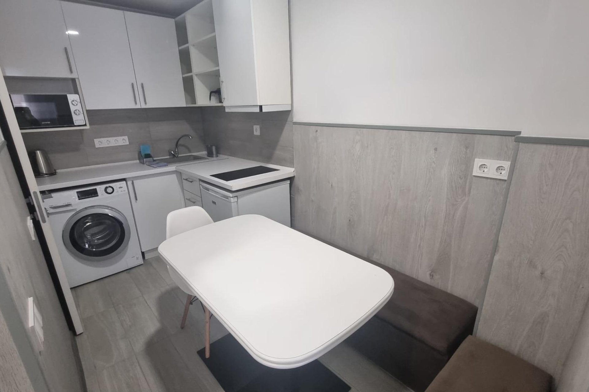 Revente - Apartment -
Torrevieja - Centro