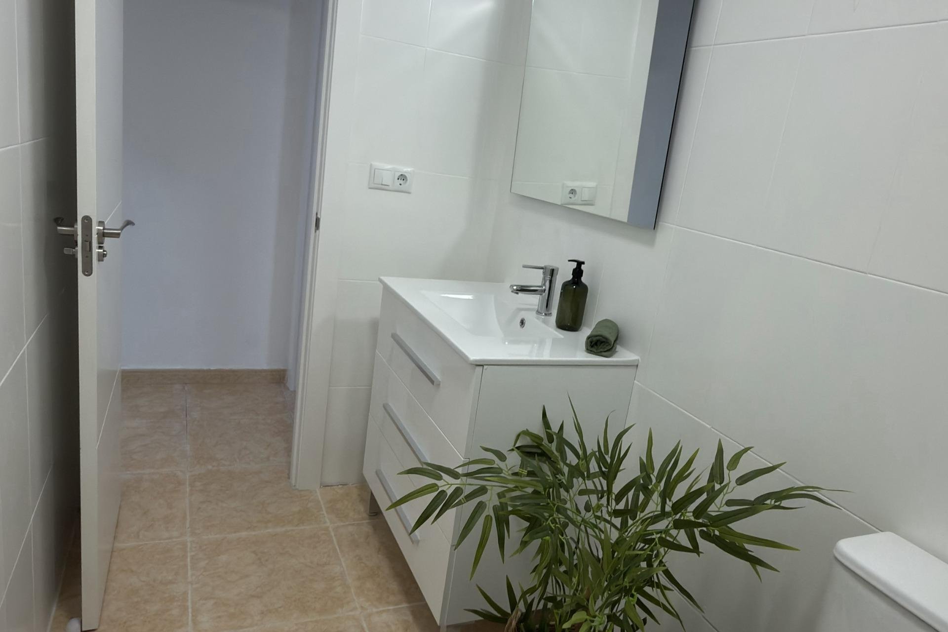 Revente - Apartment -
Torrevieja - Centro