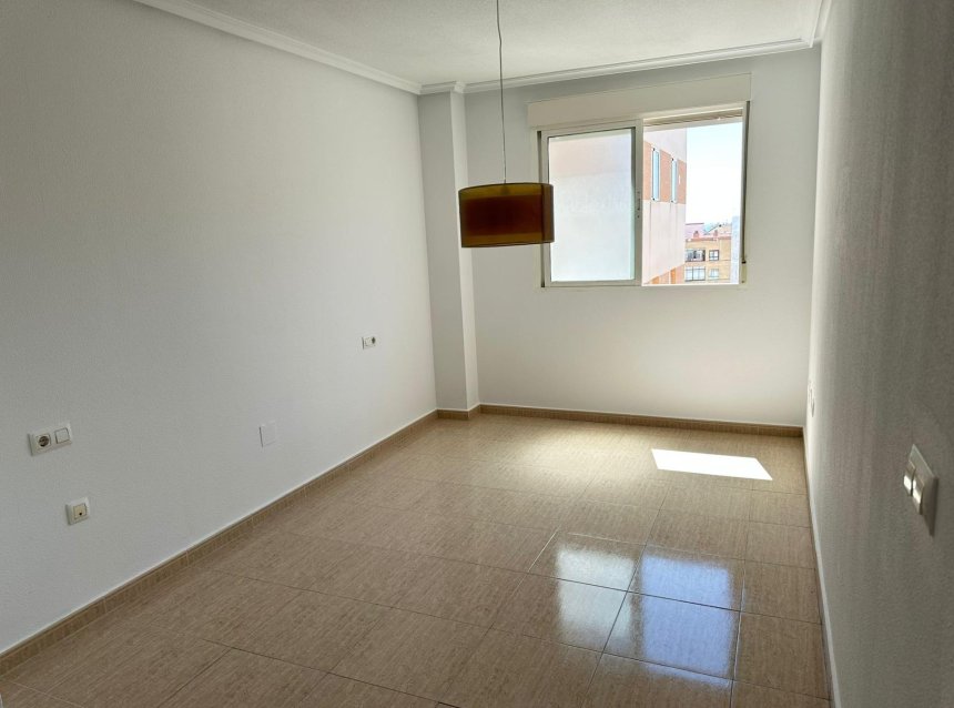 Revente - Apartment -
Torrevieja - Centro