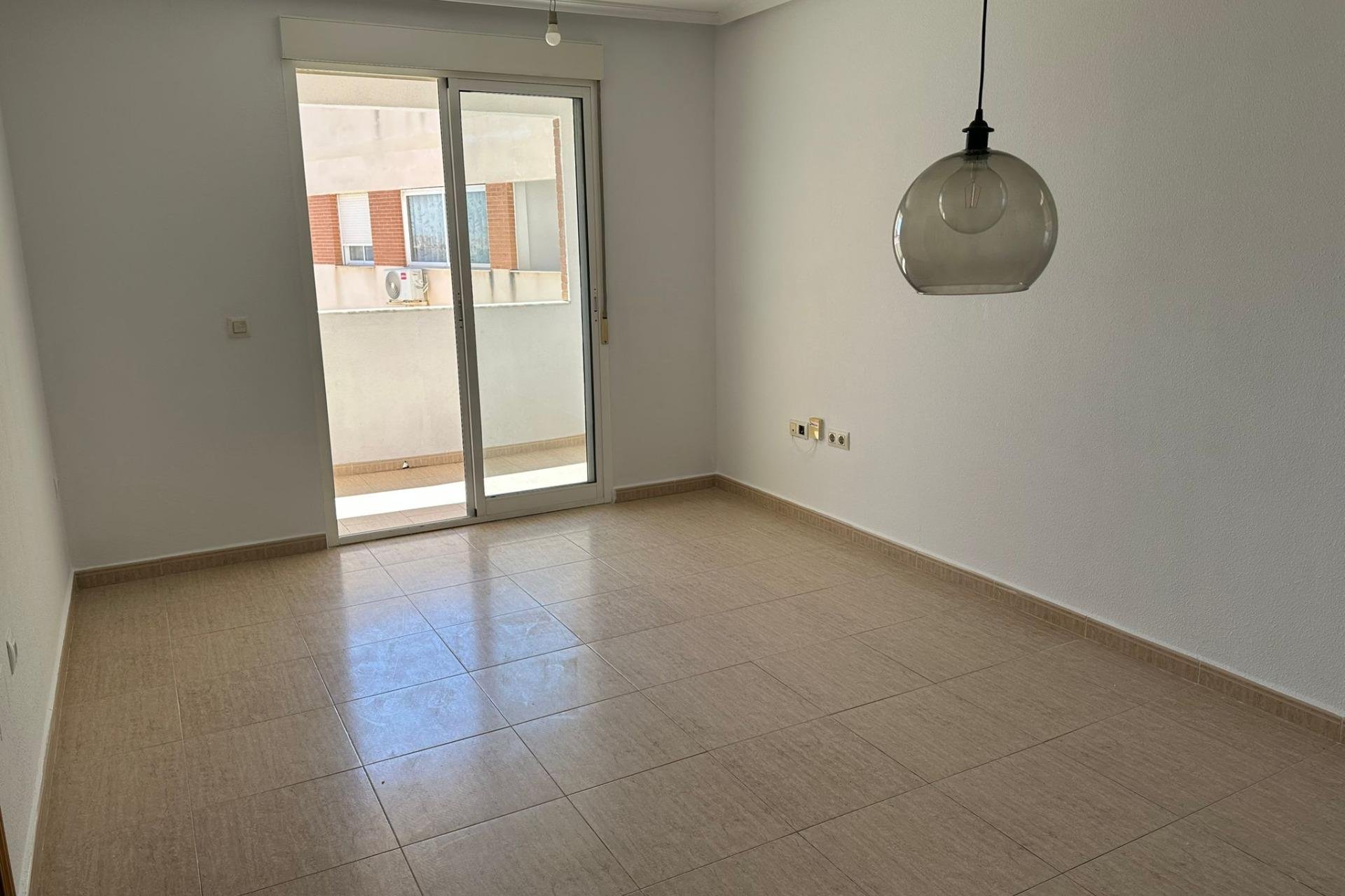Revente - Apartment -
Torrevieja - Centro