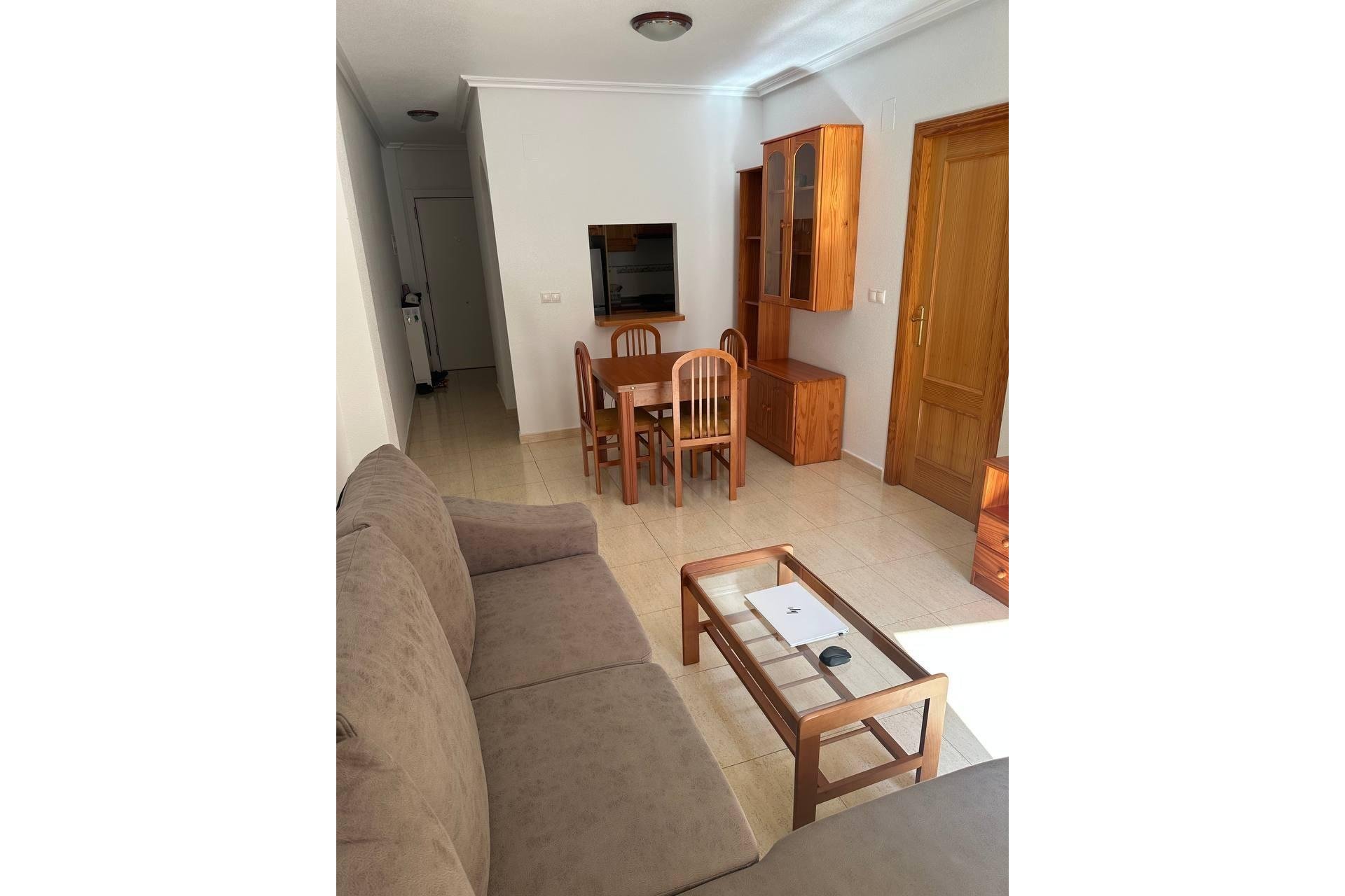 Revente - Apartment -
Torrevieja - Centro