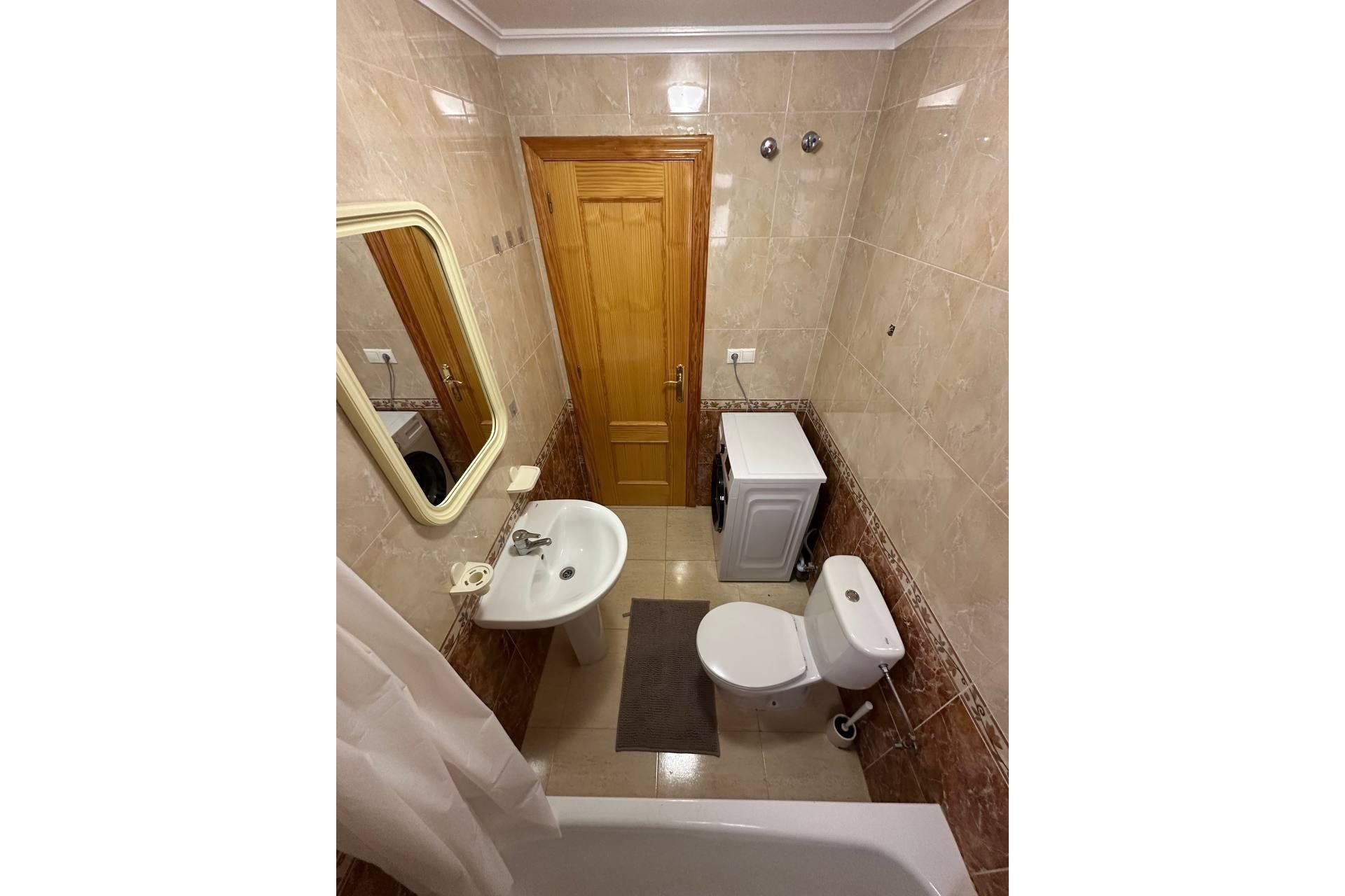 Revente - Apartment -
Torrevieja - Centro