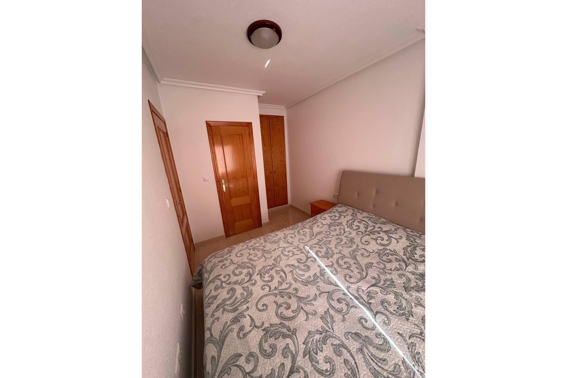 Revente - Apartment -
Torrevieja - Centro