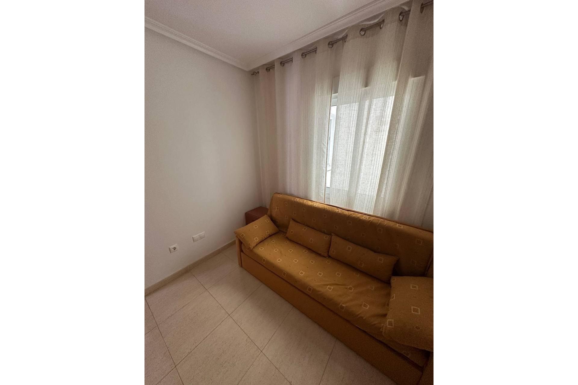 Revente - Apartment -
Torrevieja - Centro