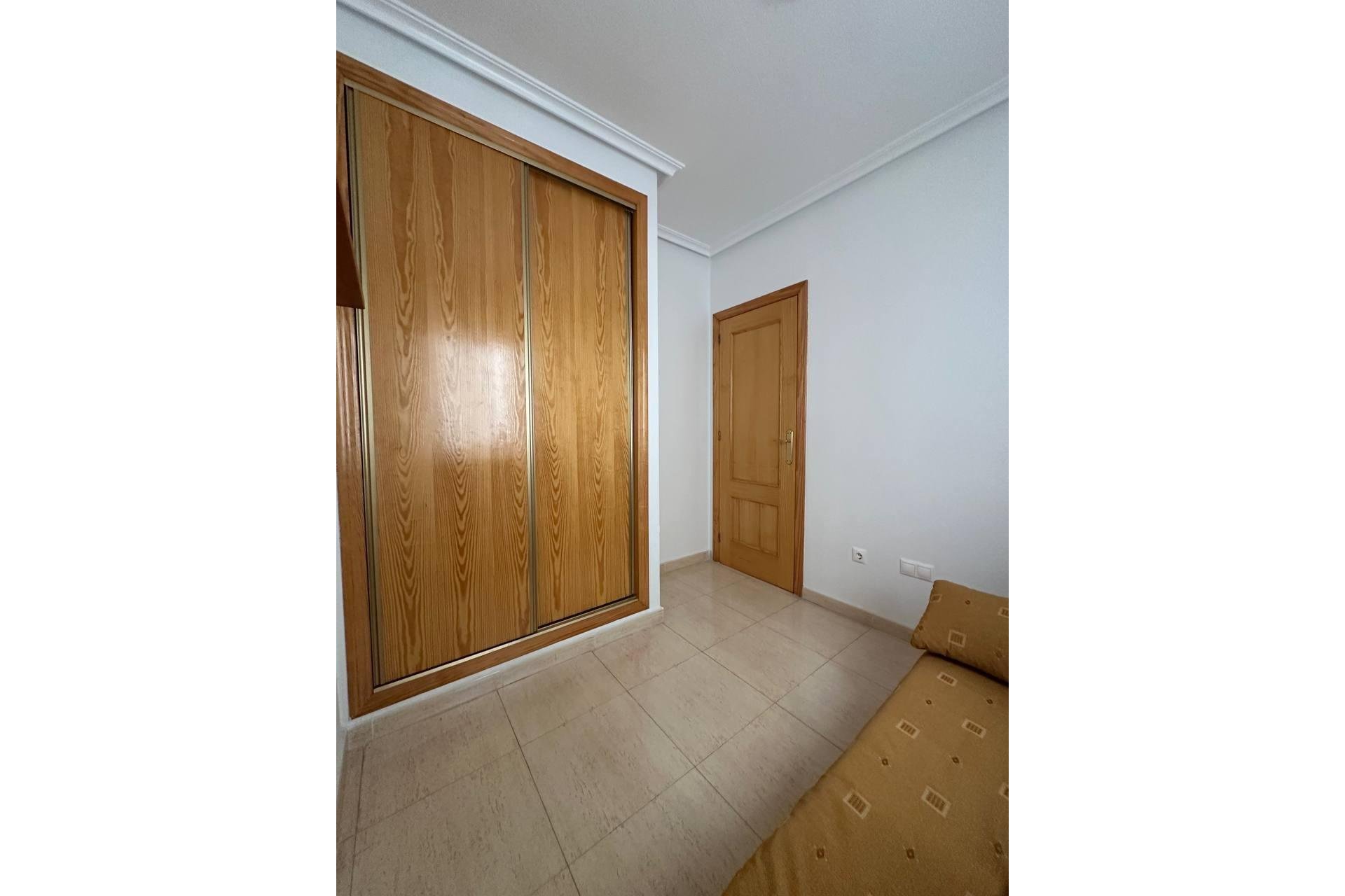 Revente - Apartment -
Torrevieja - Centro