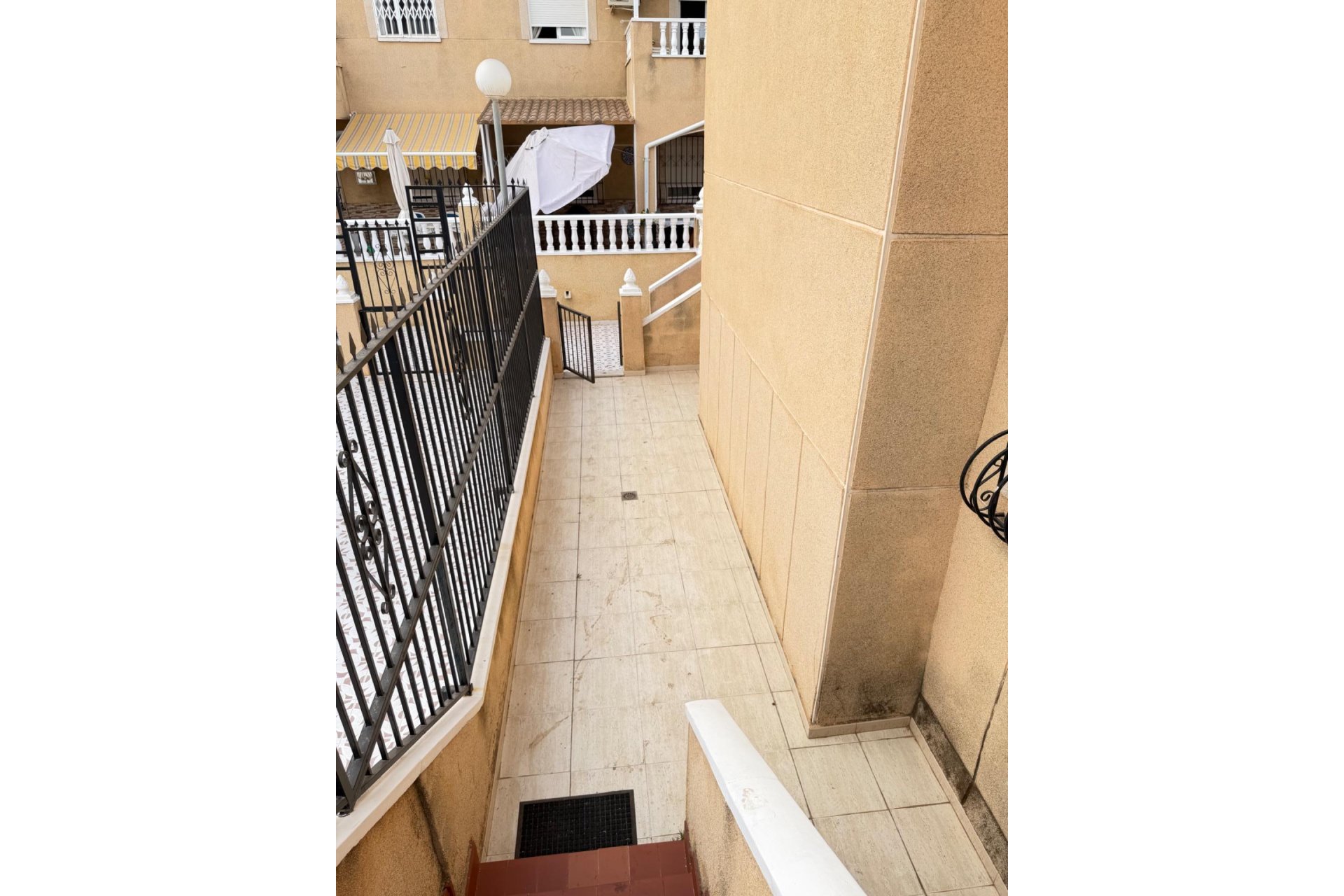 Revente - Apartment -
Torrevieja - Centro