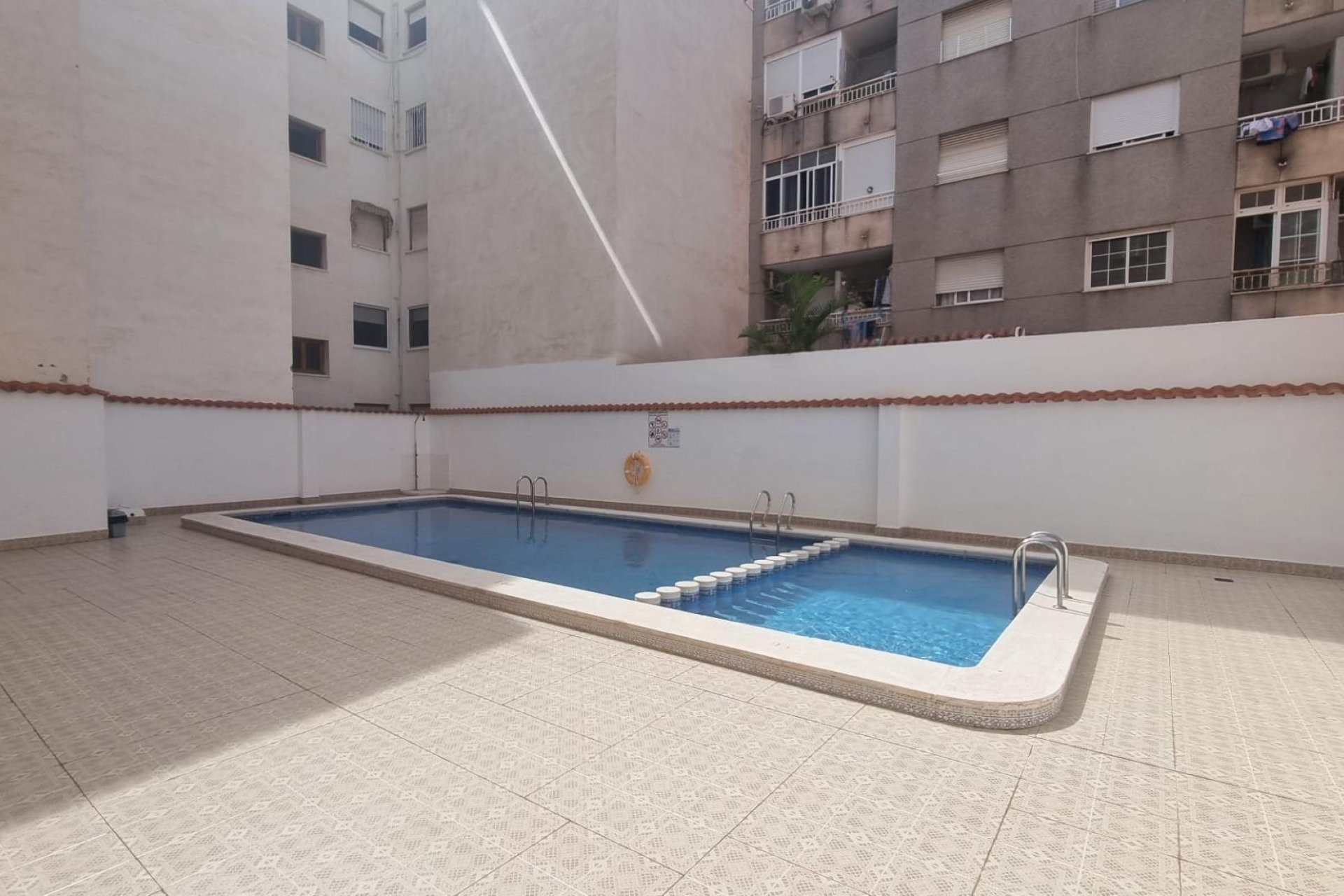 Revente - Apartment -
Torrevieja - Centro