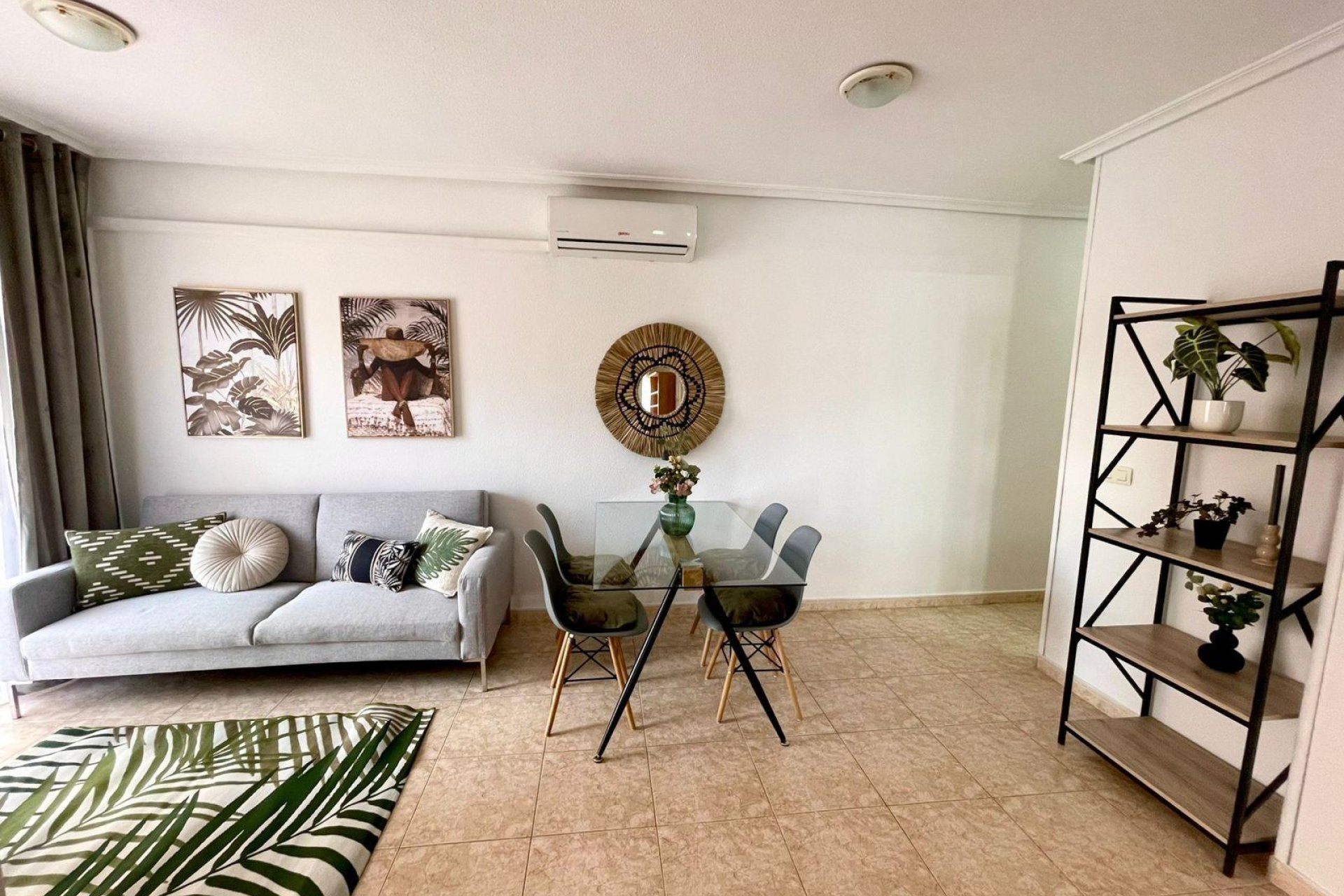 Revente - Apartment -
Torrevieja - Centro
