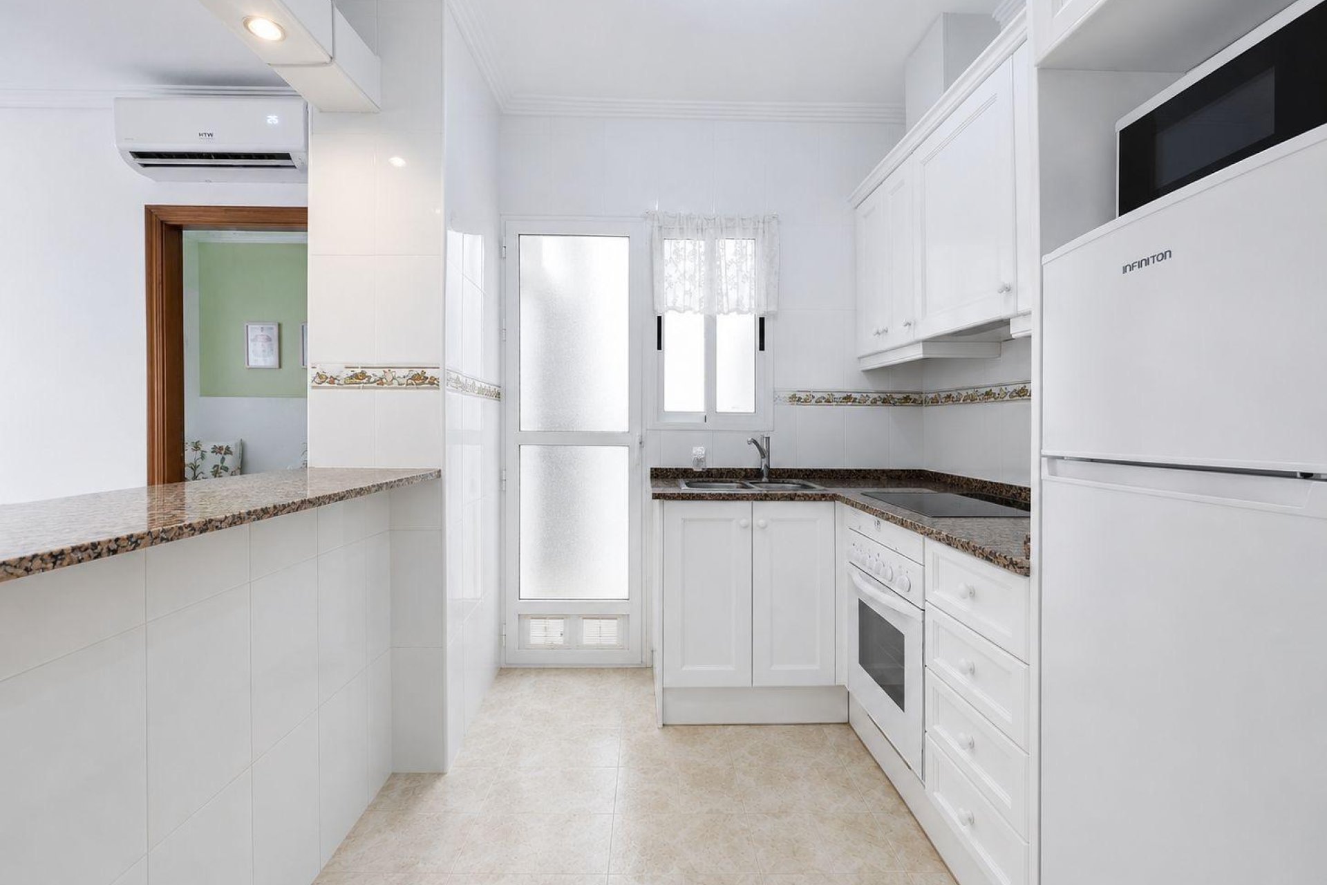 Revente - Apartment -
Torrevieja - Centro