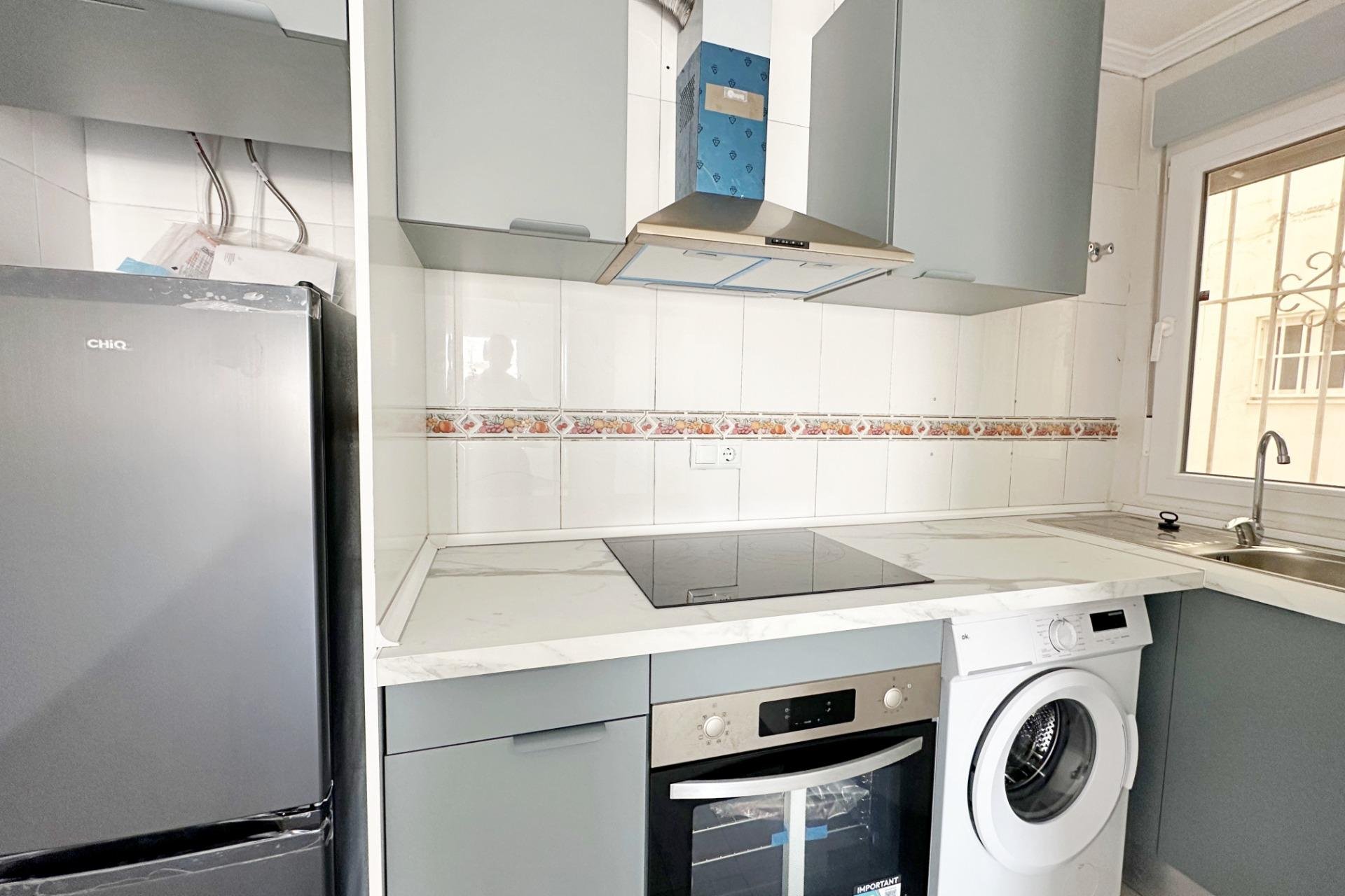 Revente - Apartment -
Torrevieja - Centro