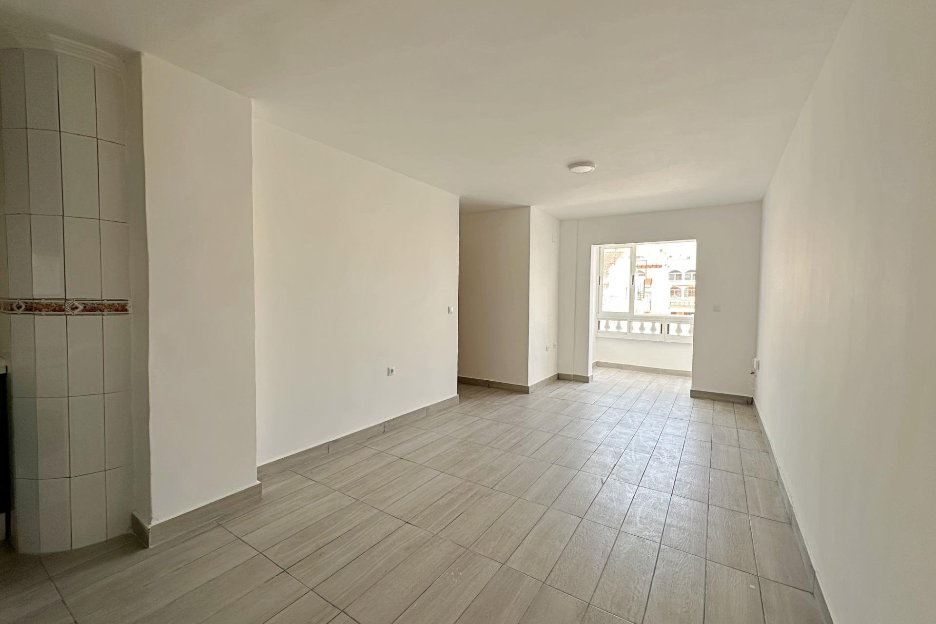 Revente - Apartment -
Torrevieja - Centro