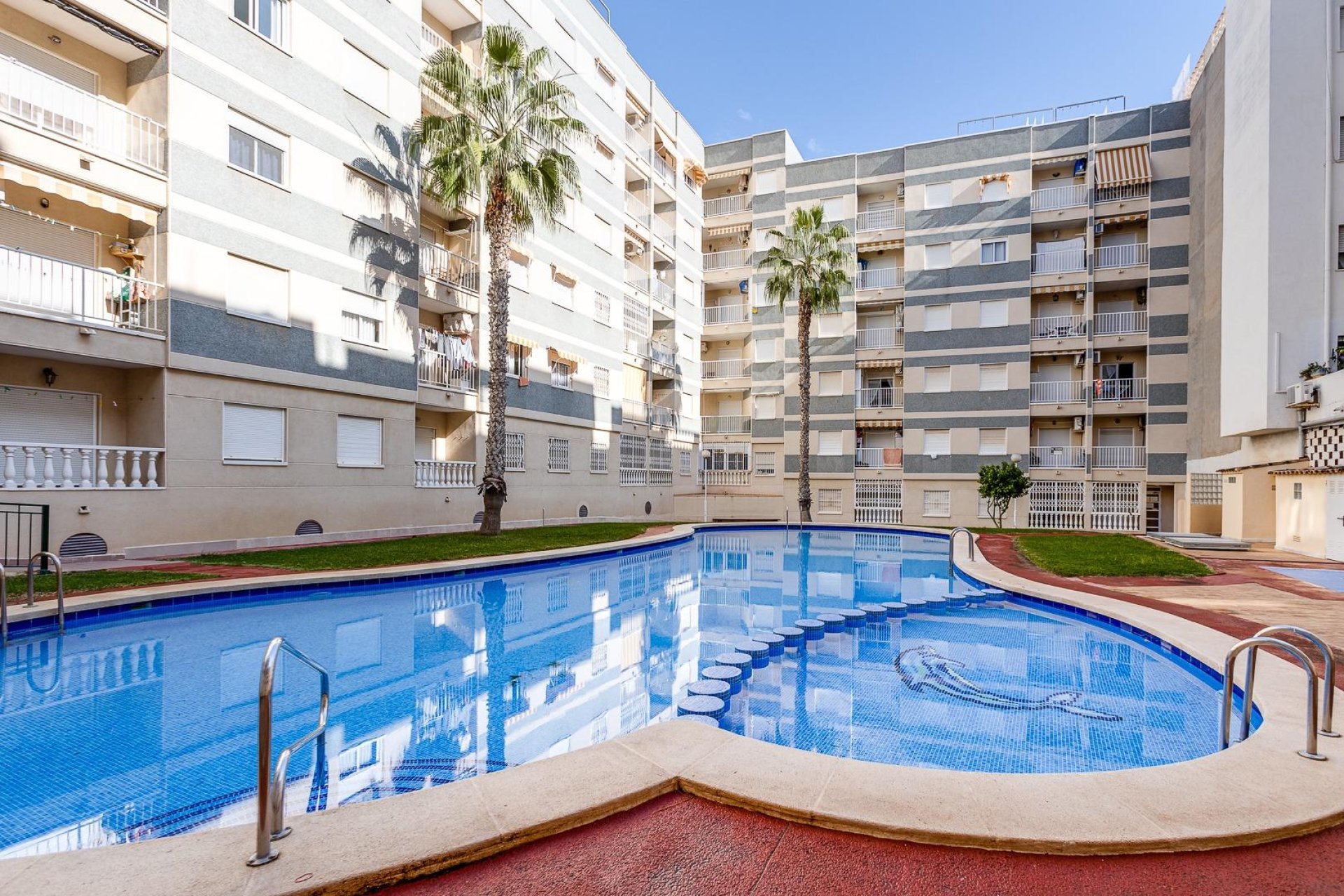 Revente - Apartment -
Torrevieja - Centro