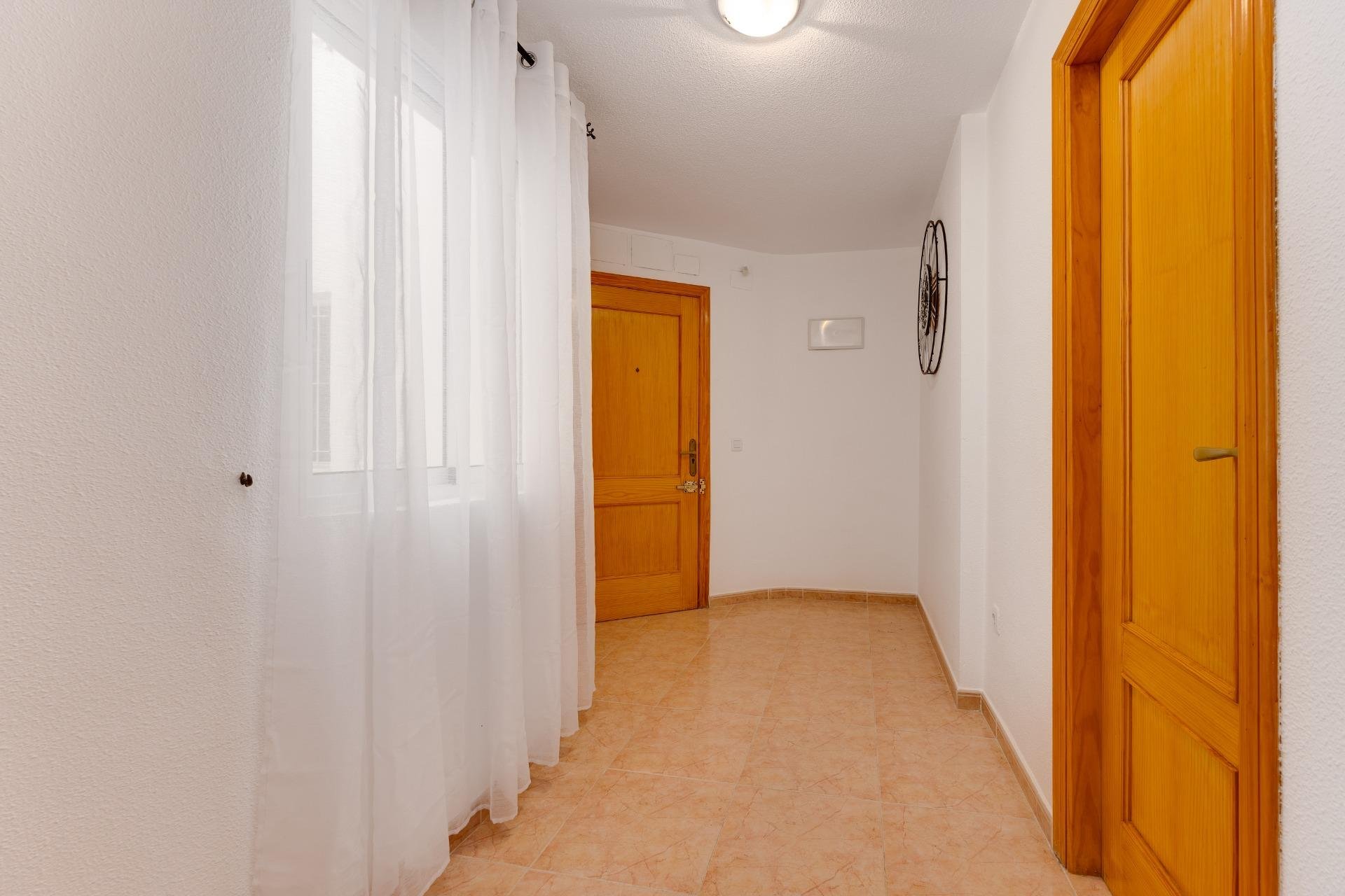 Revente - Apartment -
Torrevieja - Centro
