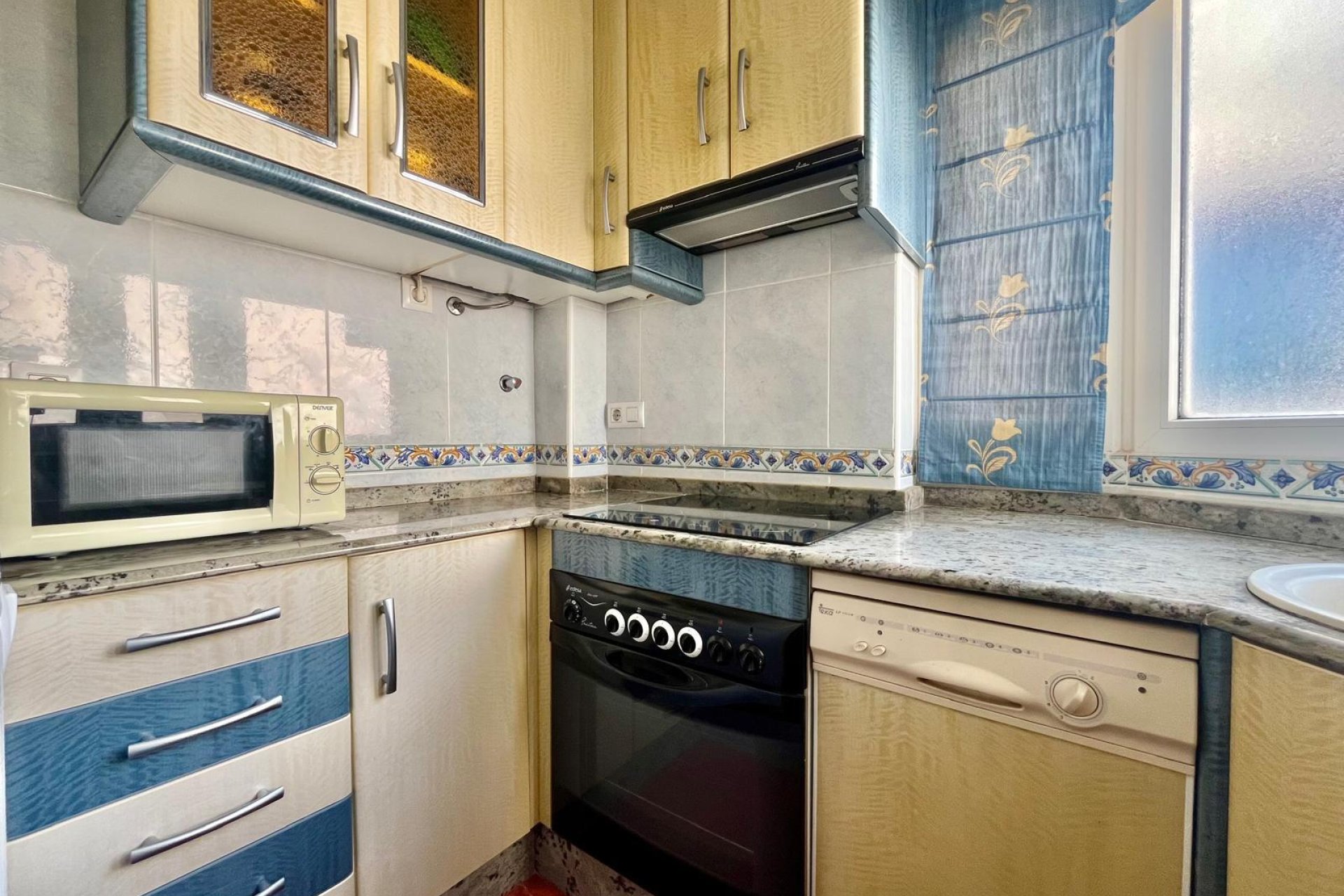 Revente - Apartment -
Torrevieja - Centro