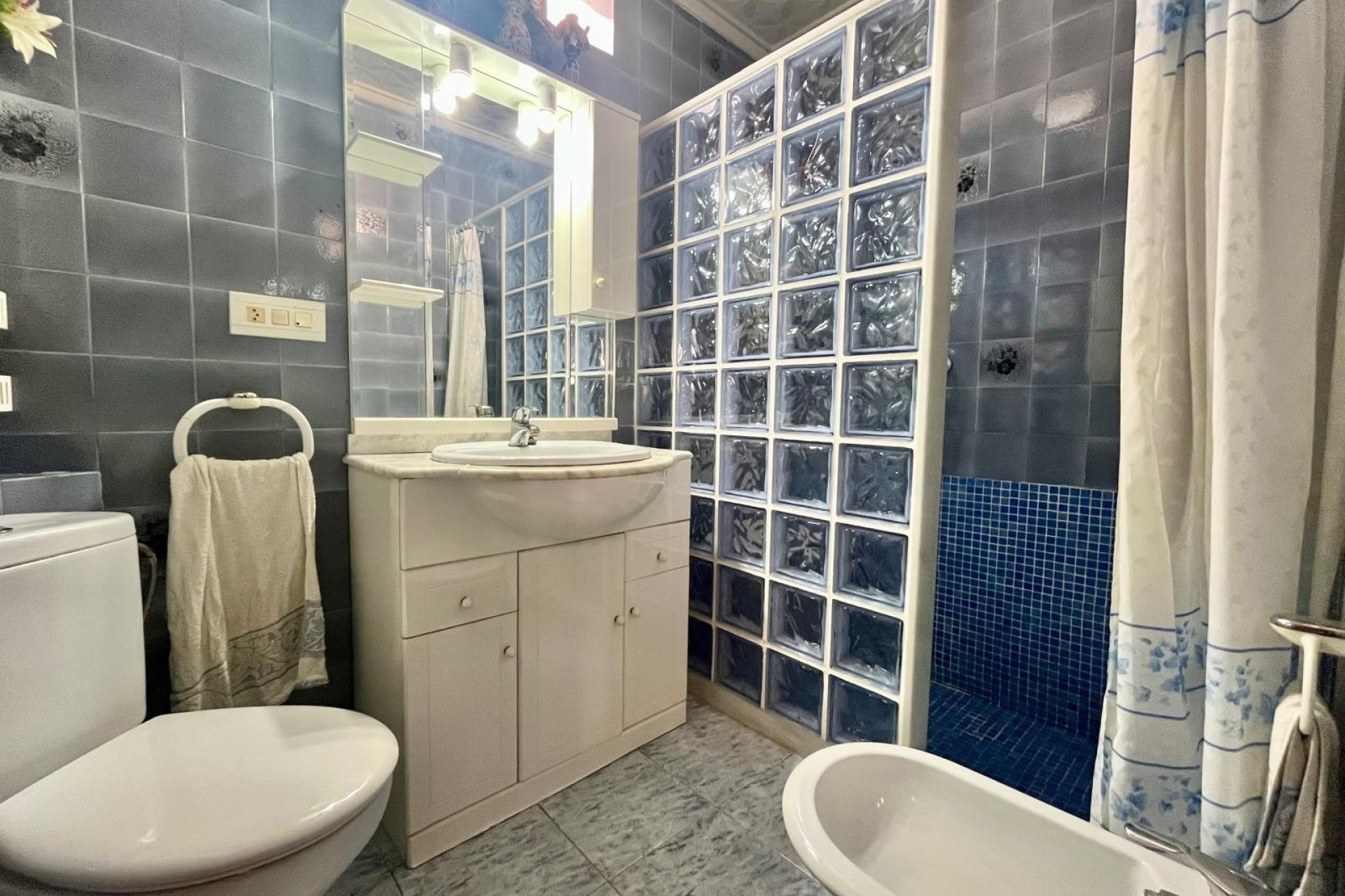 Revente - Apartment -
Torrevieja - Centro