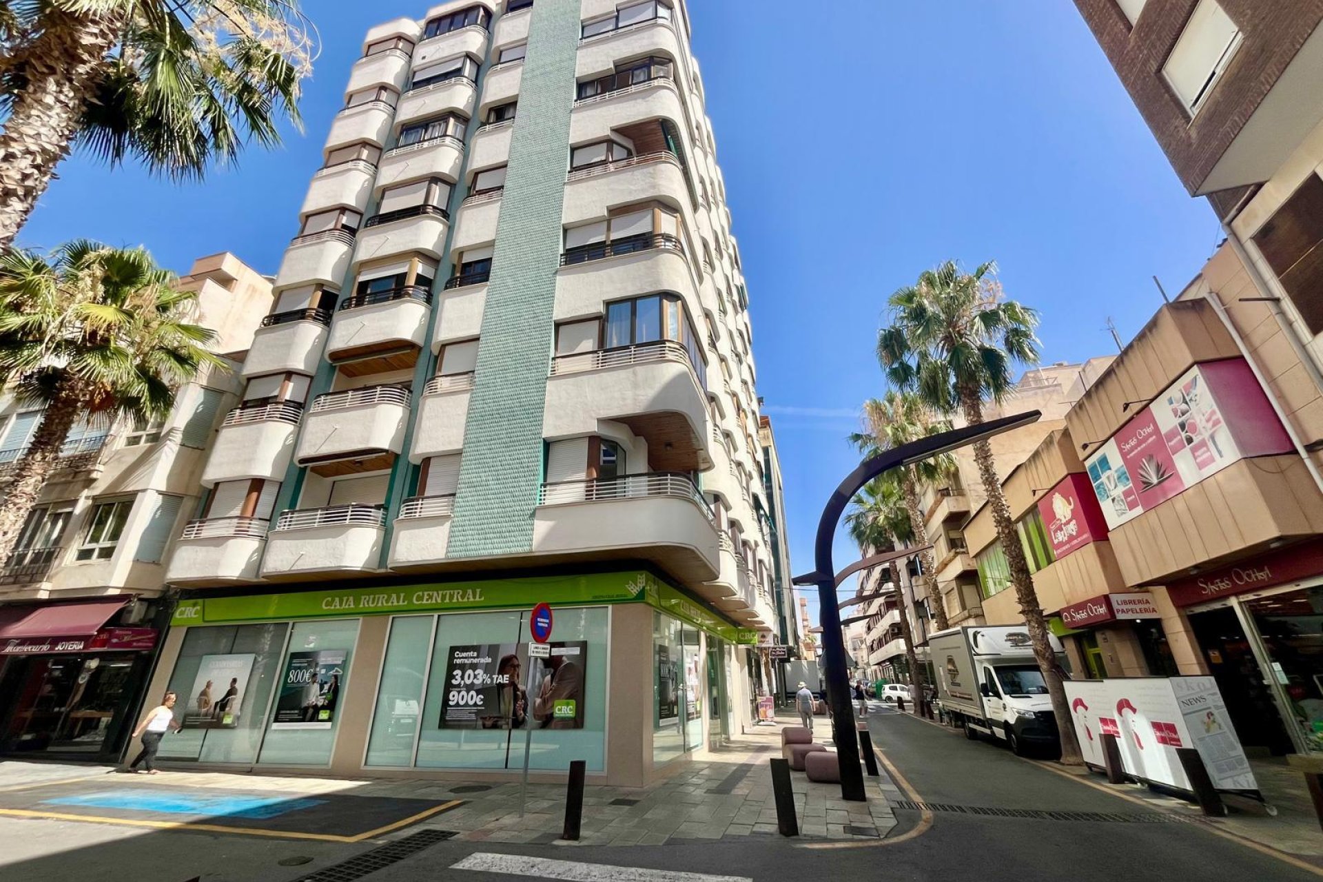 Revente - Apartment -
Torrevieja - Centro