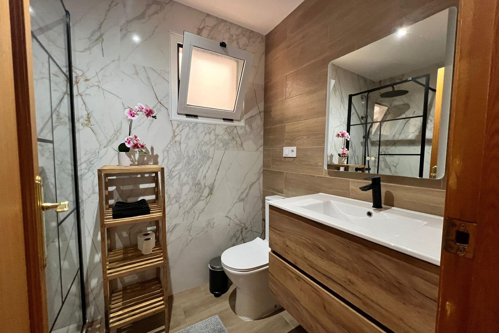 Revente - Apartment -
Torrevieja - Centro