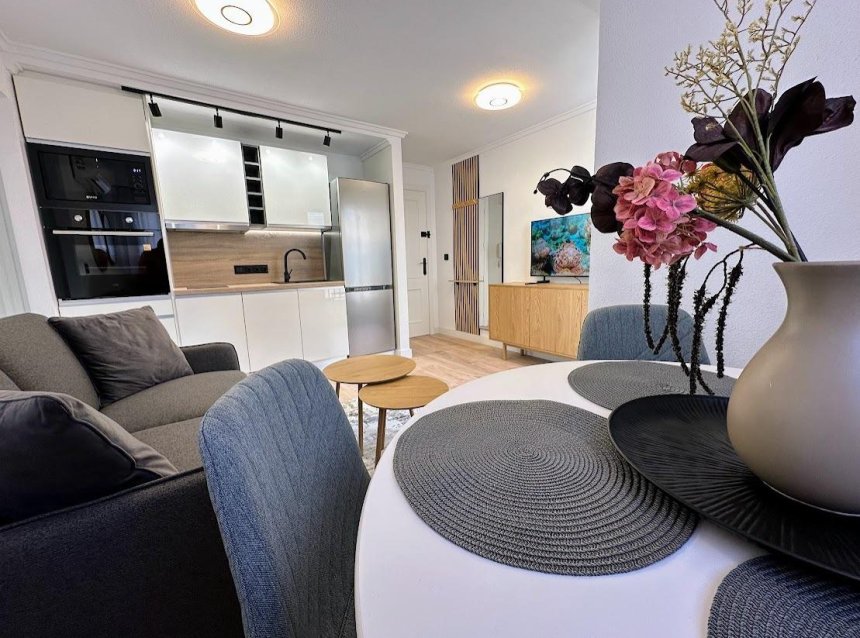 Revente - Apartment -
Torrevieja - Centro