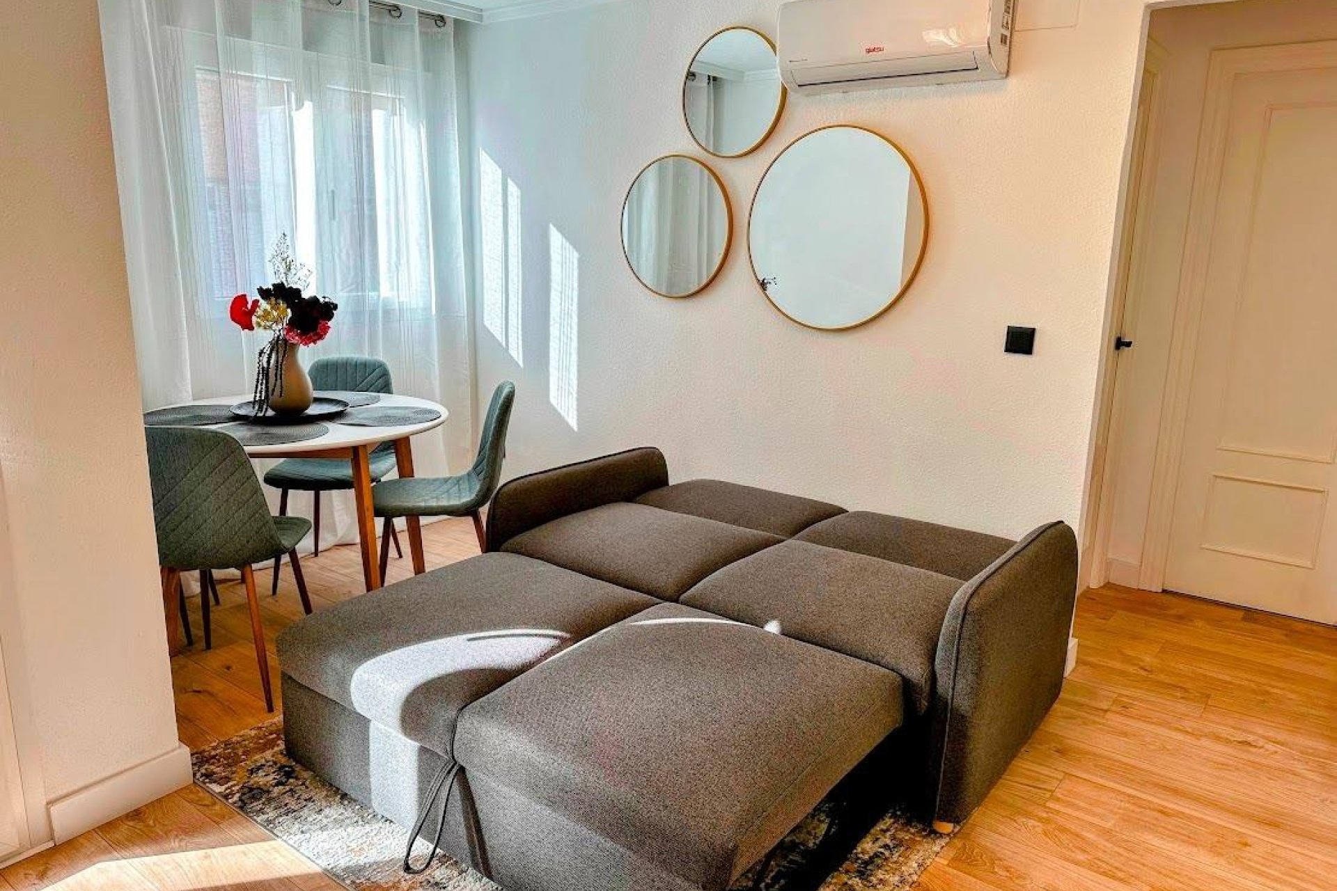 Revente - Apartment -
Torrevieja - Centro