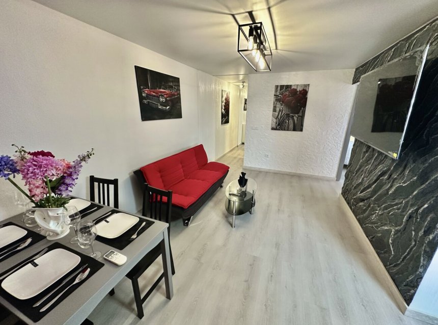 Revente - Apartment -
Torrevieja - Centro