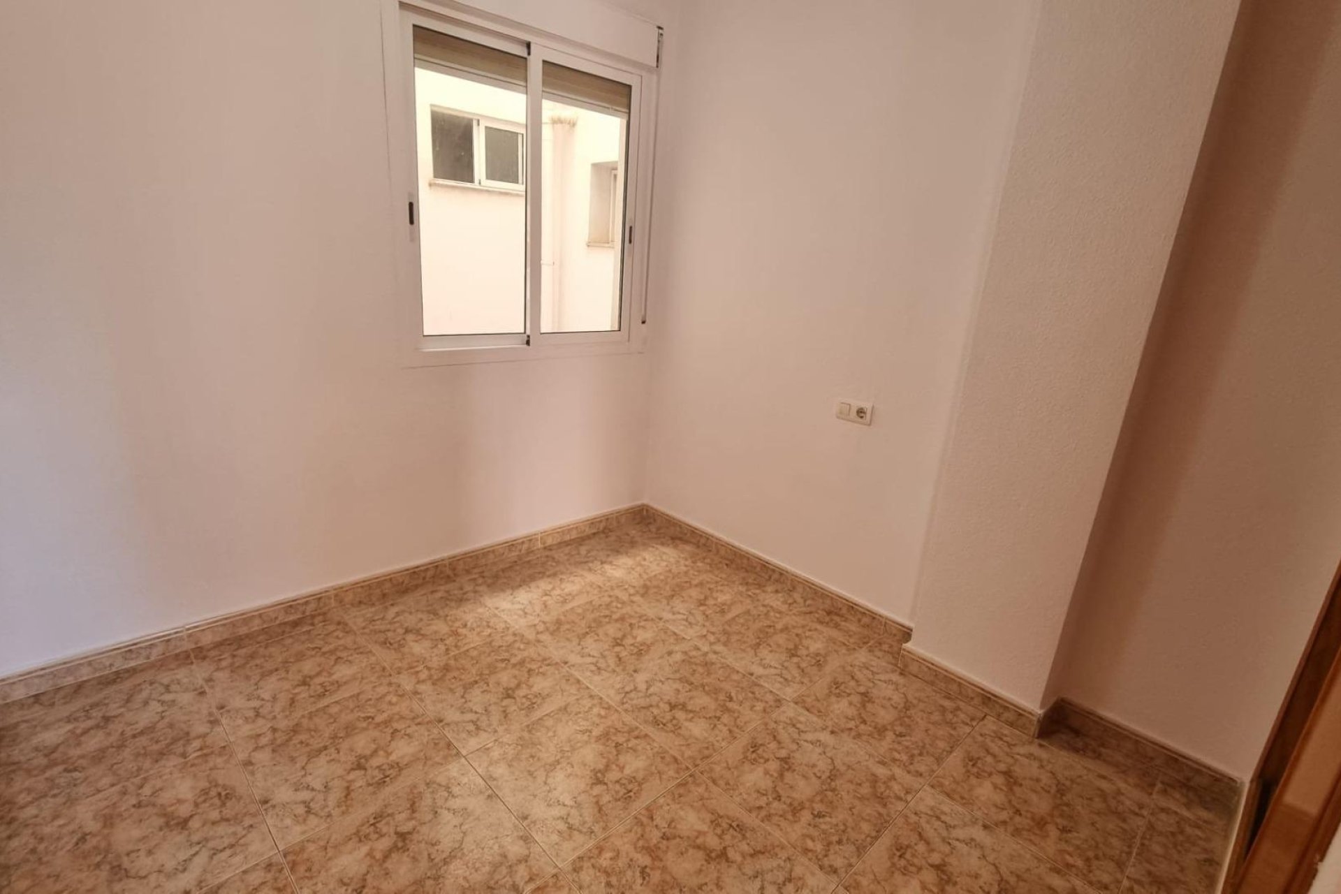 Revente - Apartment -
Torrevieja - Centro