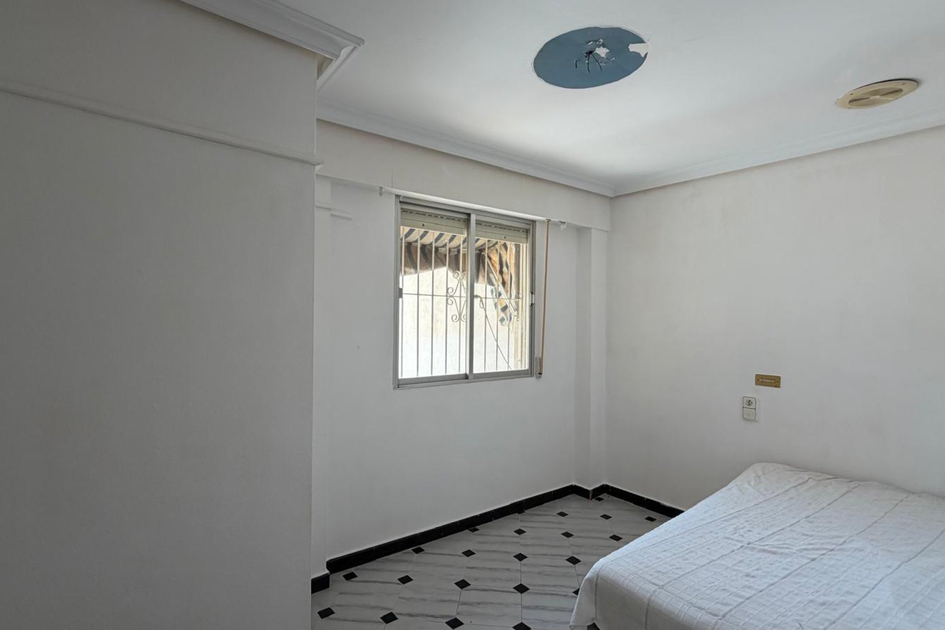 Revente - Apartment -
Torrevieja - Centro