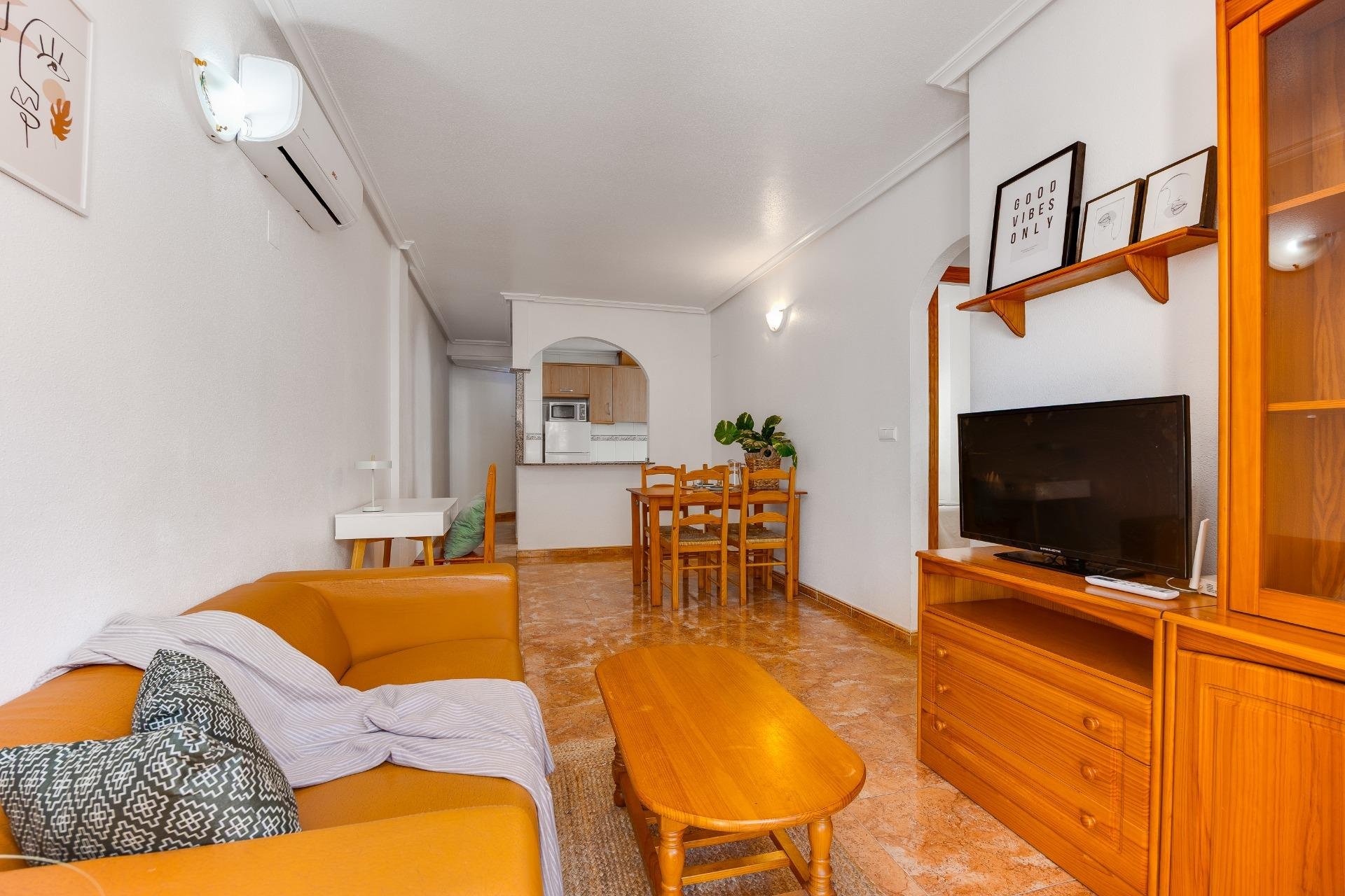 Revente - Apartment -
Torrevieja - Centro