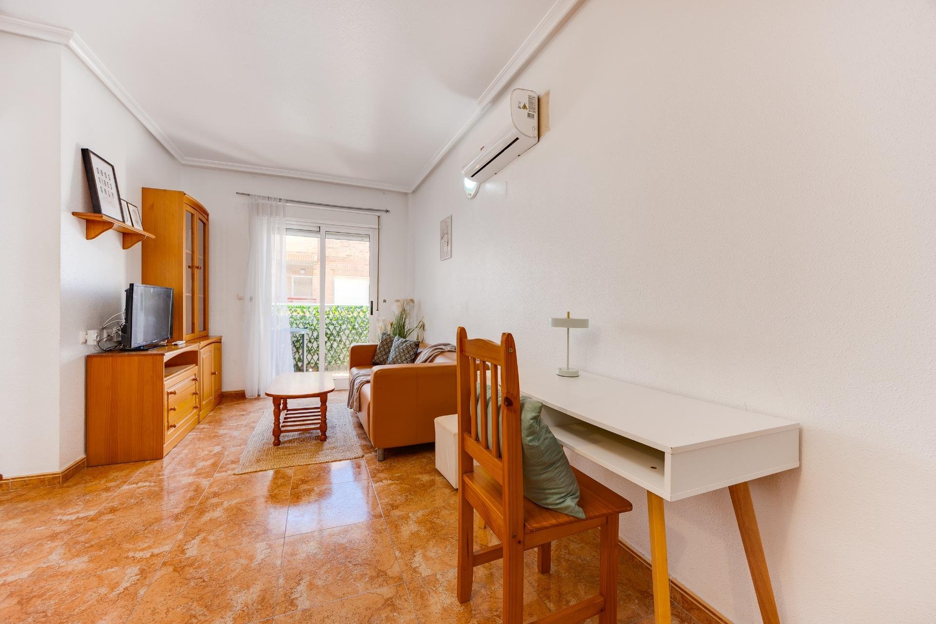 Revente - Apartment -
Torrevieja - Centro