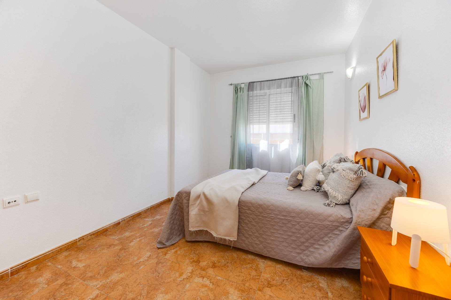 Revente - Apartment -
Torrevieja - Centro