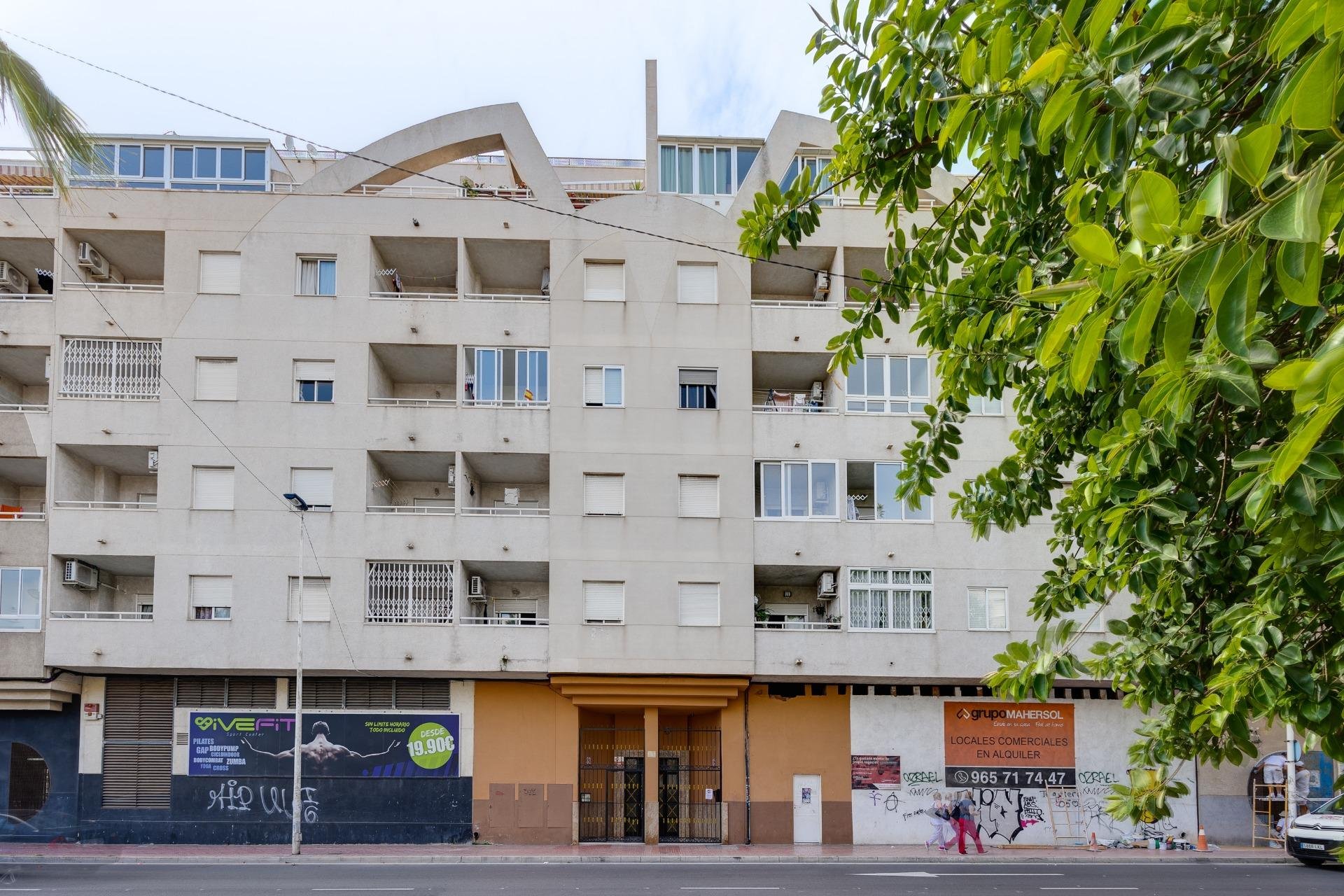 Revente - Apartment -
Torrevieja - Centro