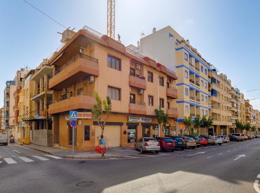 Revente - Apartment -
Torrevieja - Centro