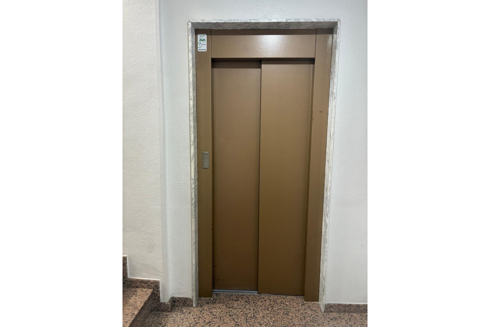 Revente - Apartment -
Torrevieja - Centro