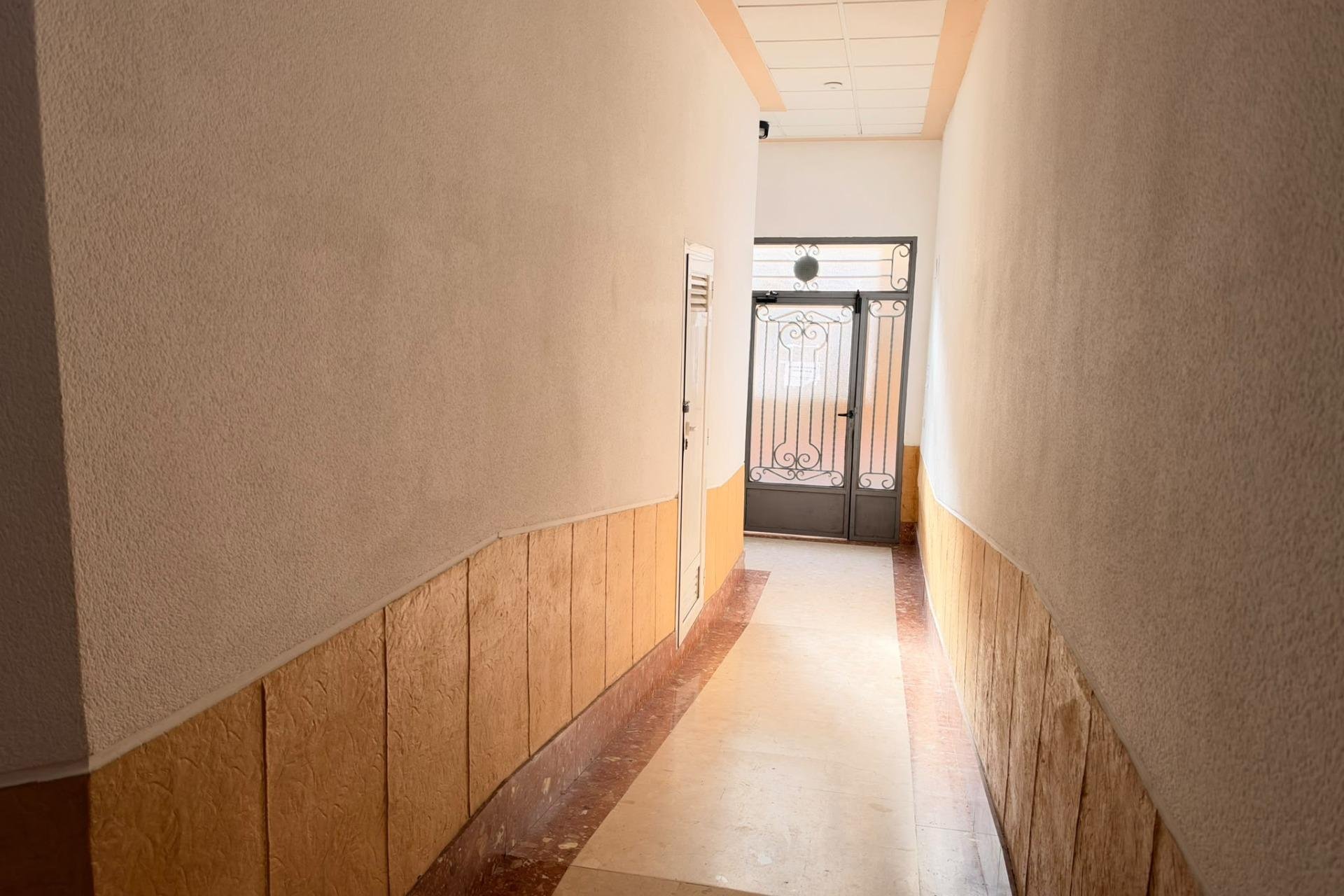 Revente - Apartment -
Torrevieja - Centro