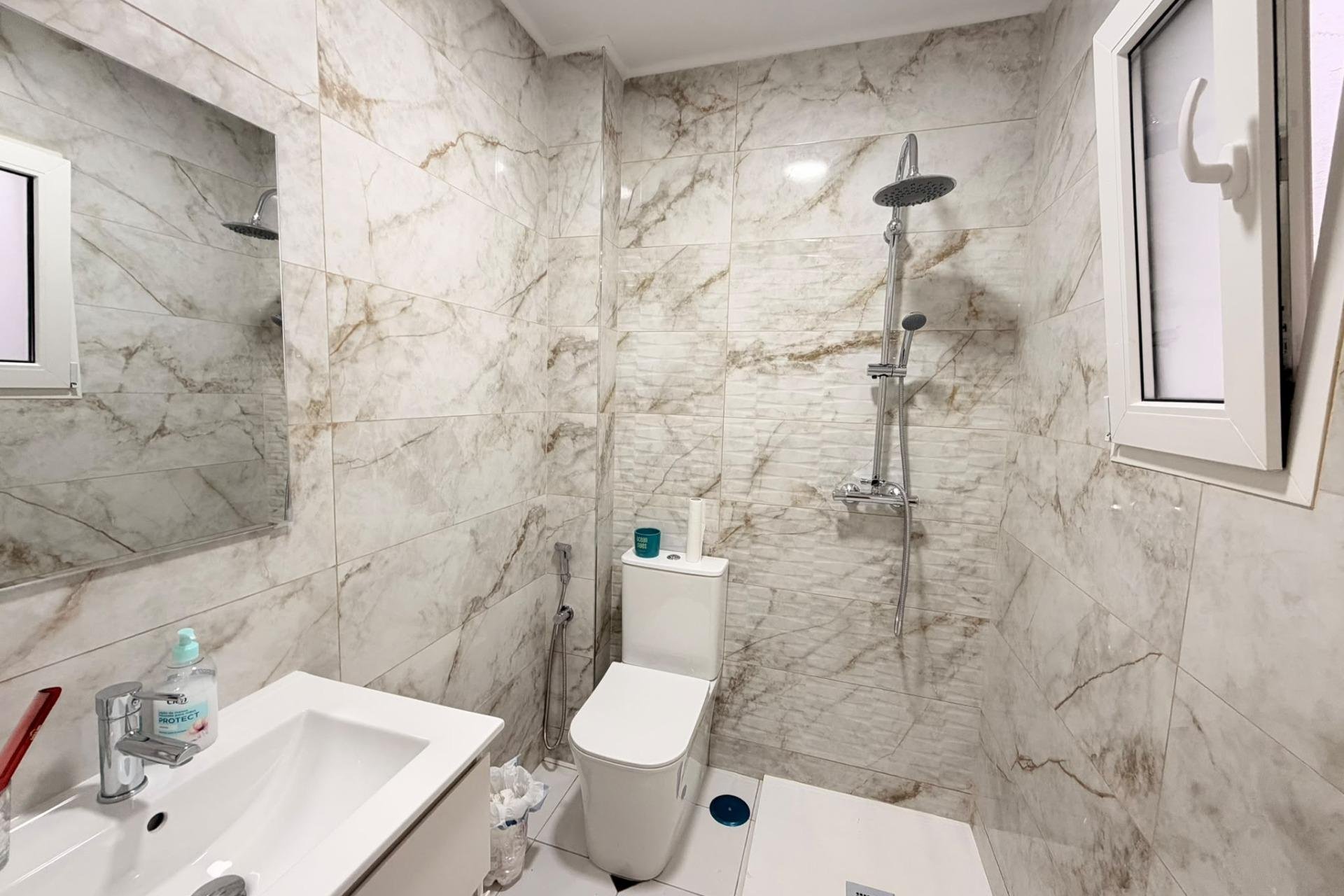 Revente - Apartment -
Torrevieja - Centro