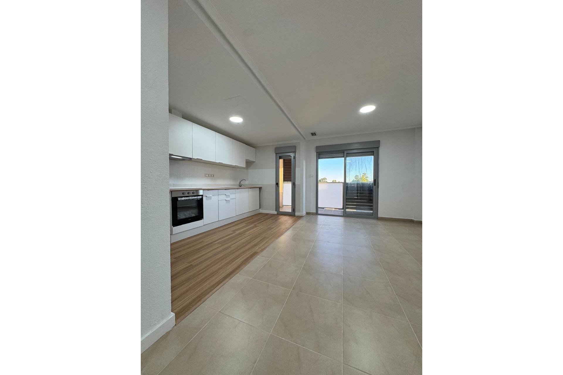 Revente - Apartment -
Torrevieja - Centro