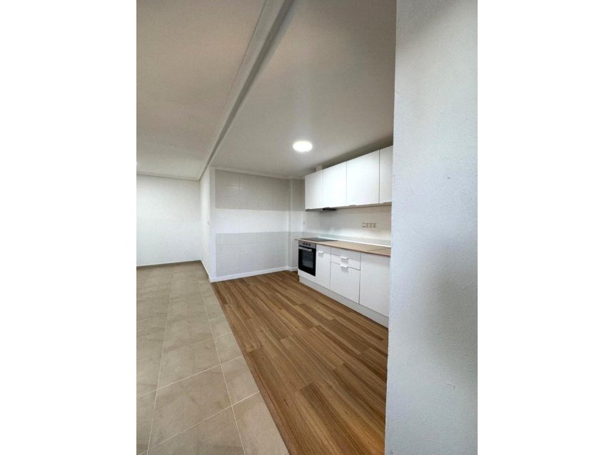 Revente - Apartment -
Torrevieja - Centro
