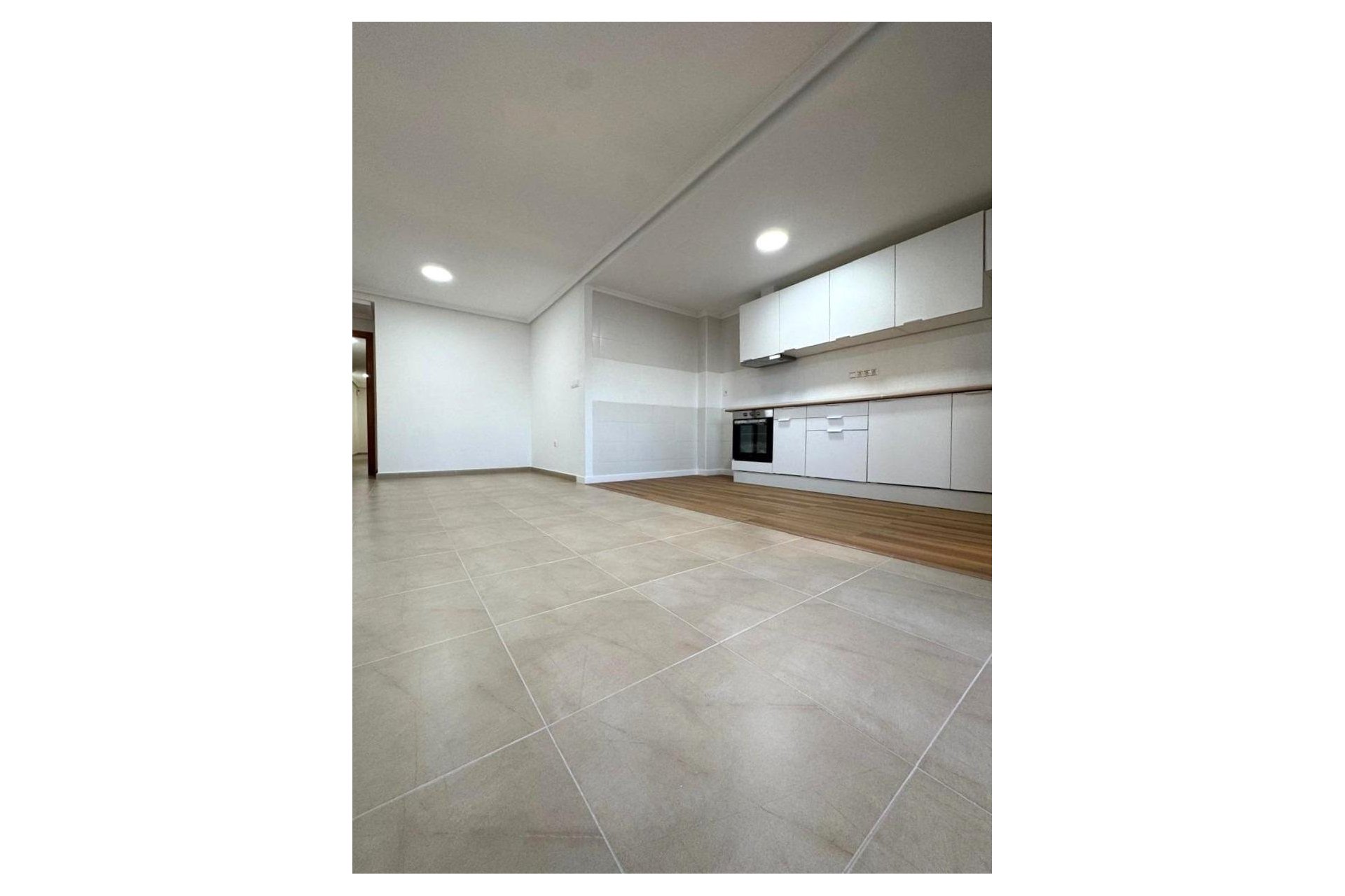 Revente - Apartment -
Torrevieja - Centro