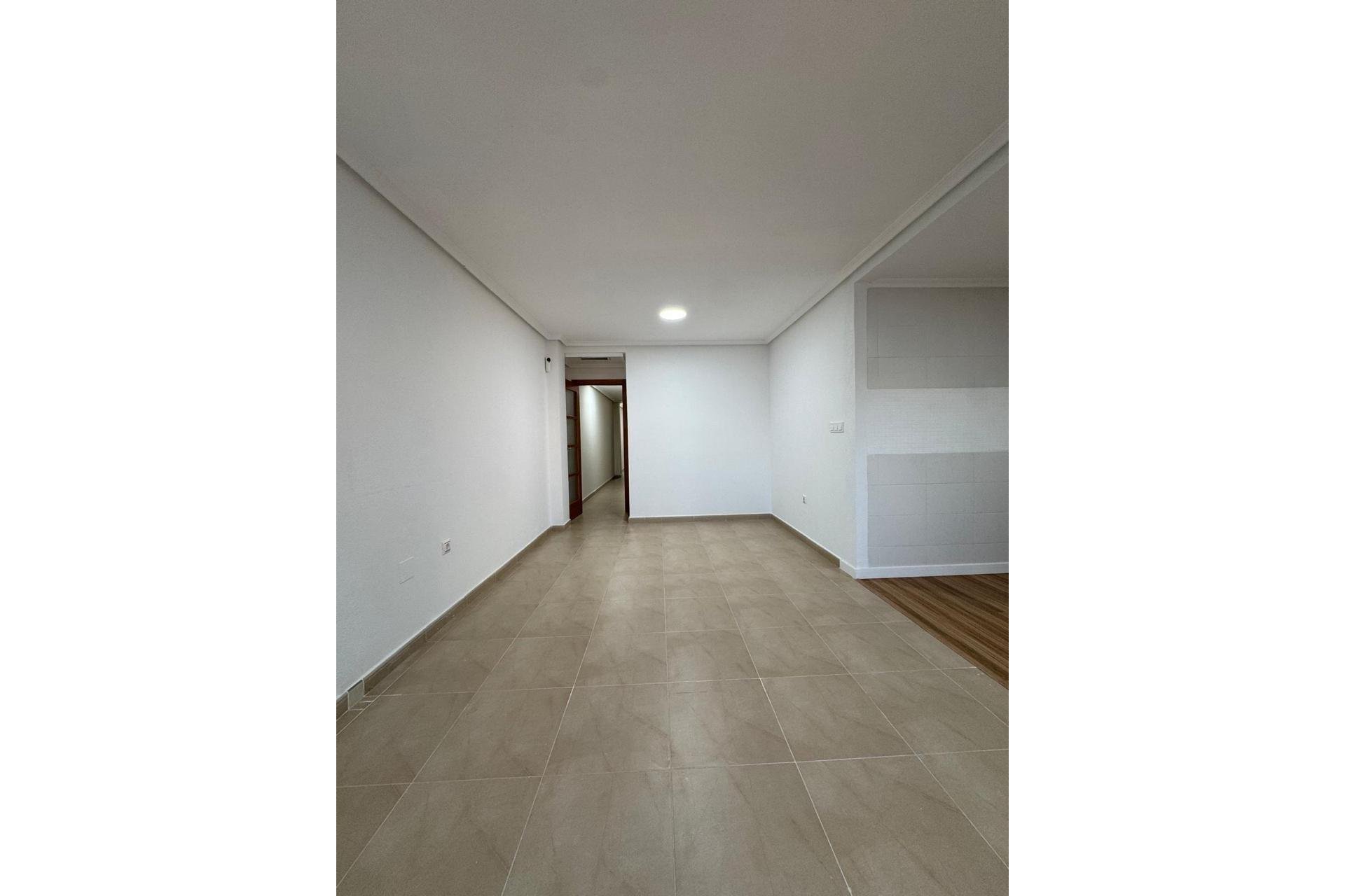 Revente - Apartment -
Torrevieja - Centro