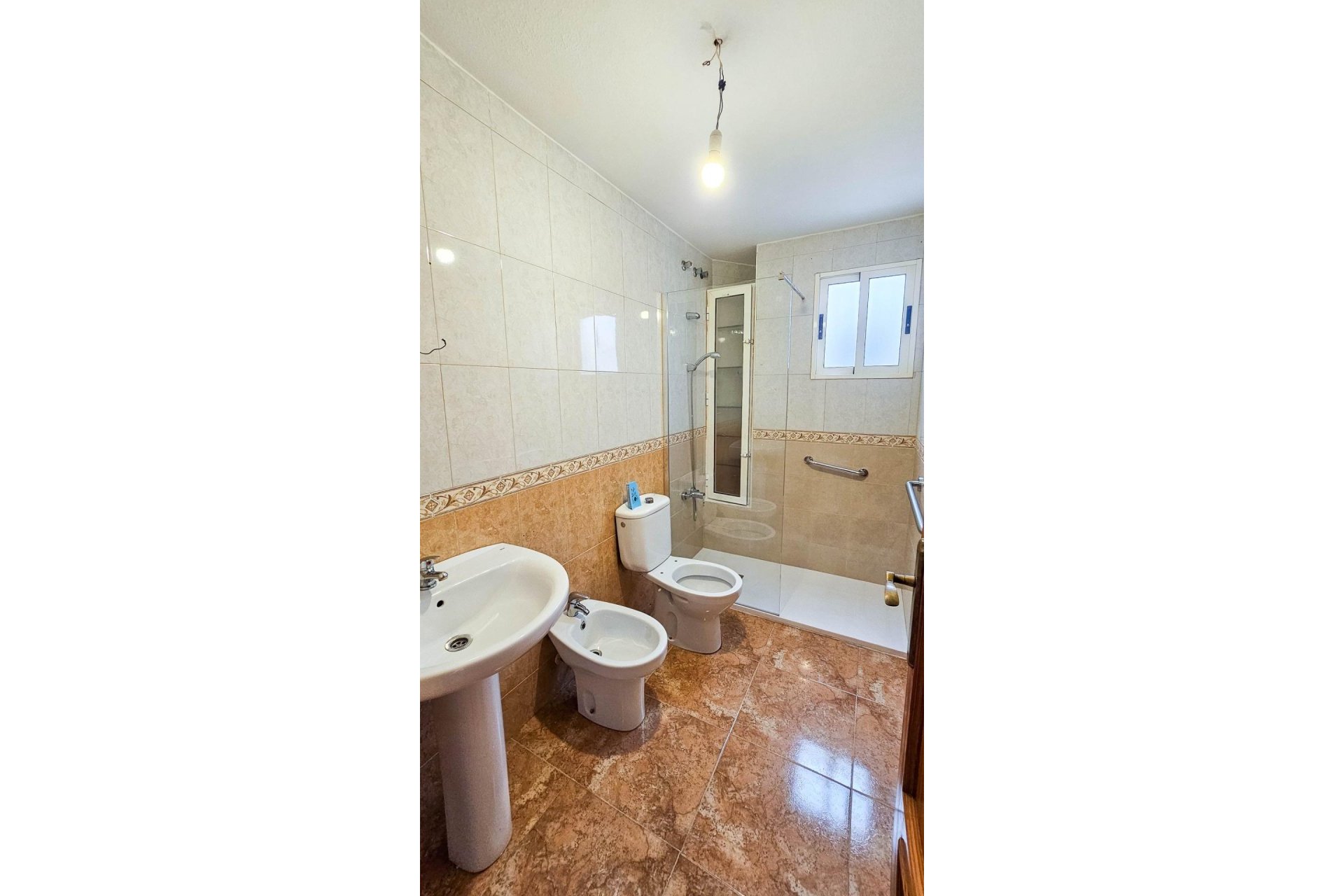 Revente - Apartment -
Torrevieja - Centro